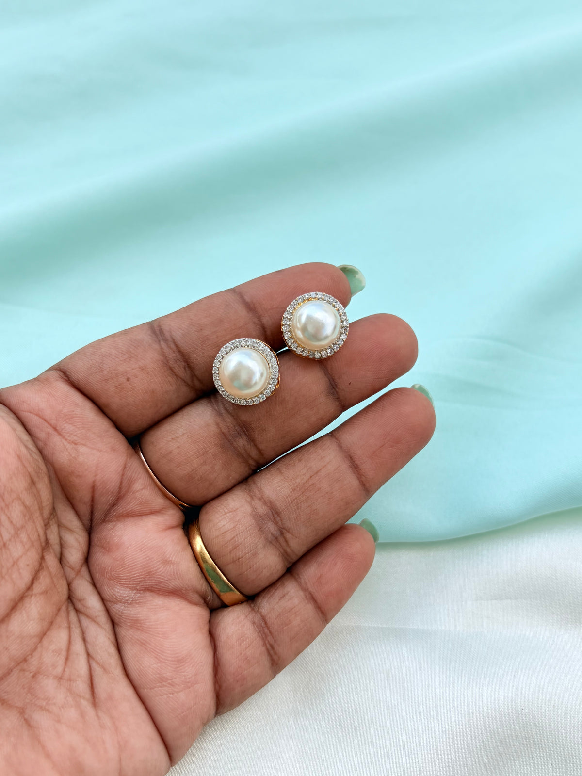 Diamond pearl stud st198