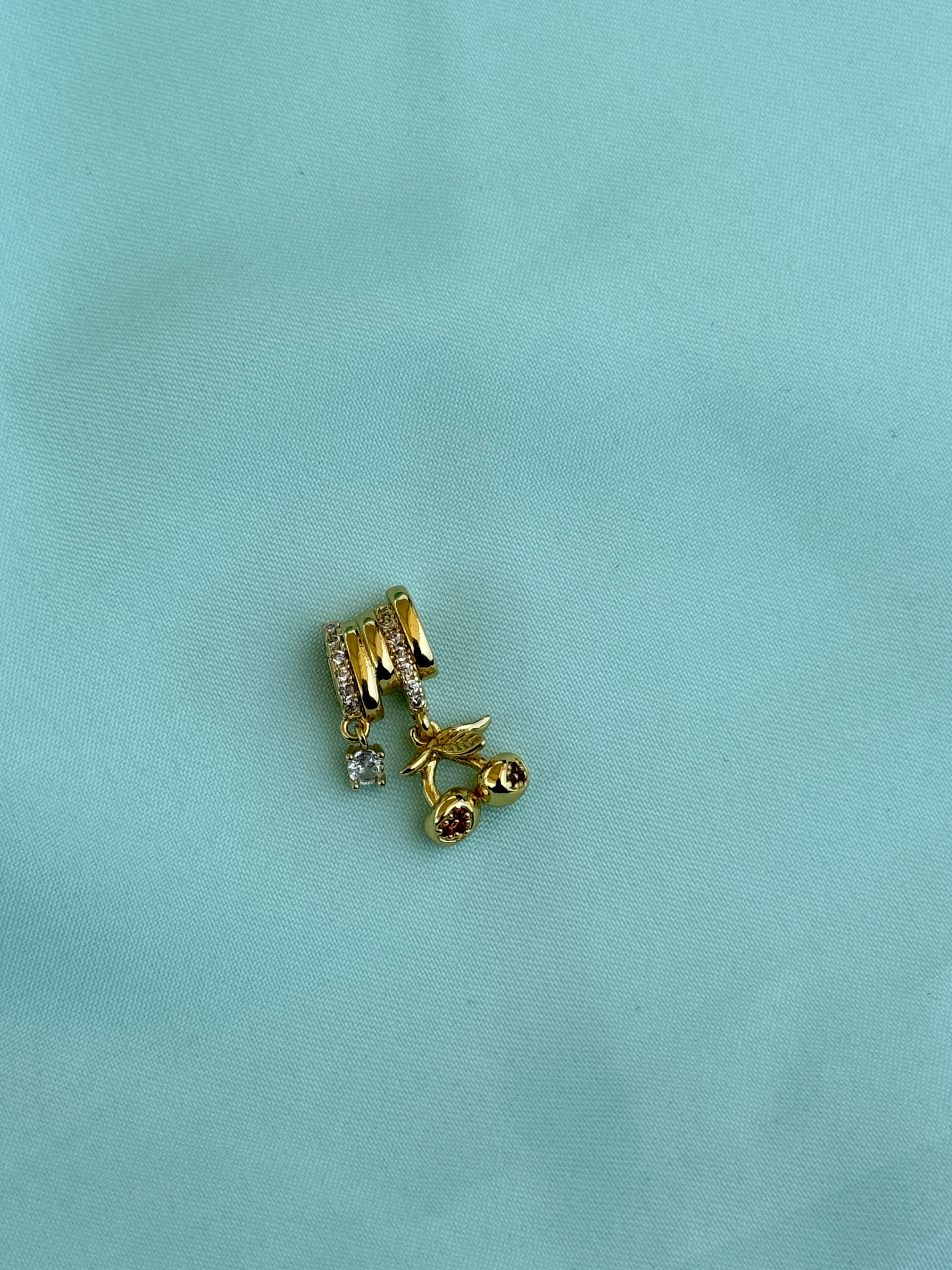 Al022 anti tarnish gold cherries charm (pendent)