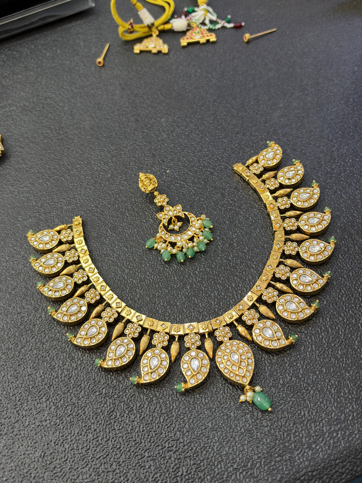 Ns4001 jadau kundan gold replica heavy neckset can be used in 19 ways