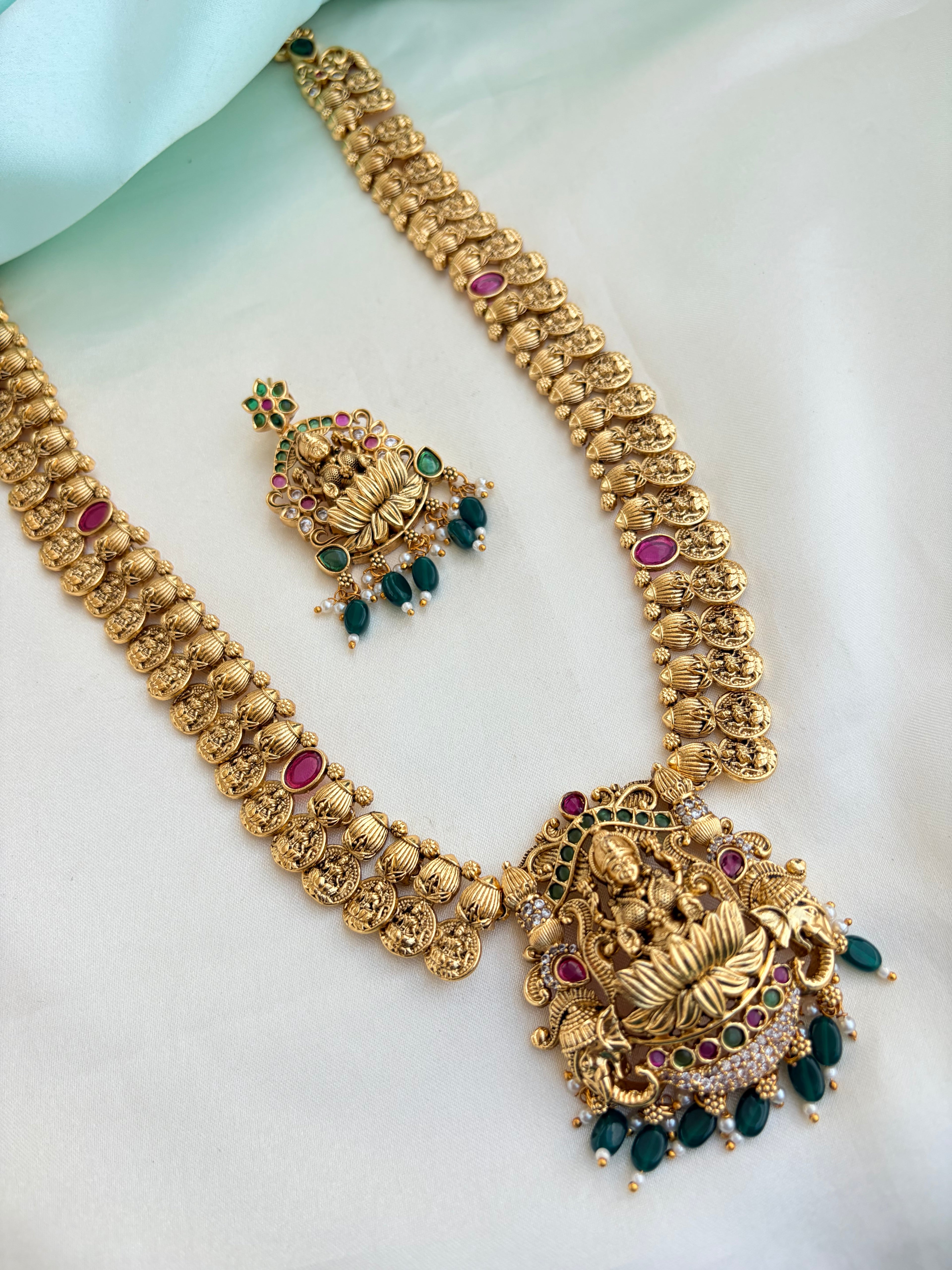 Nakshi Lakshmidevi Kasulu and pendent long haram with Earrings Lh600