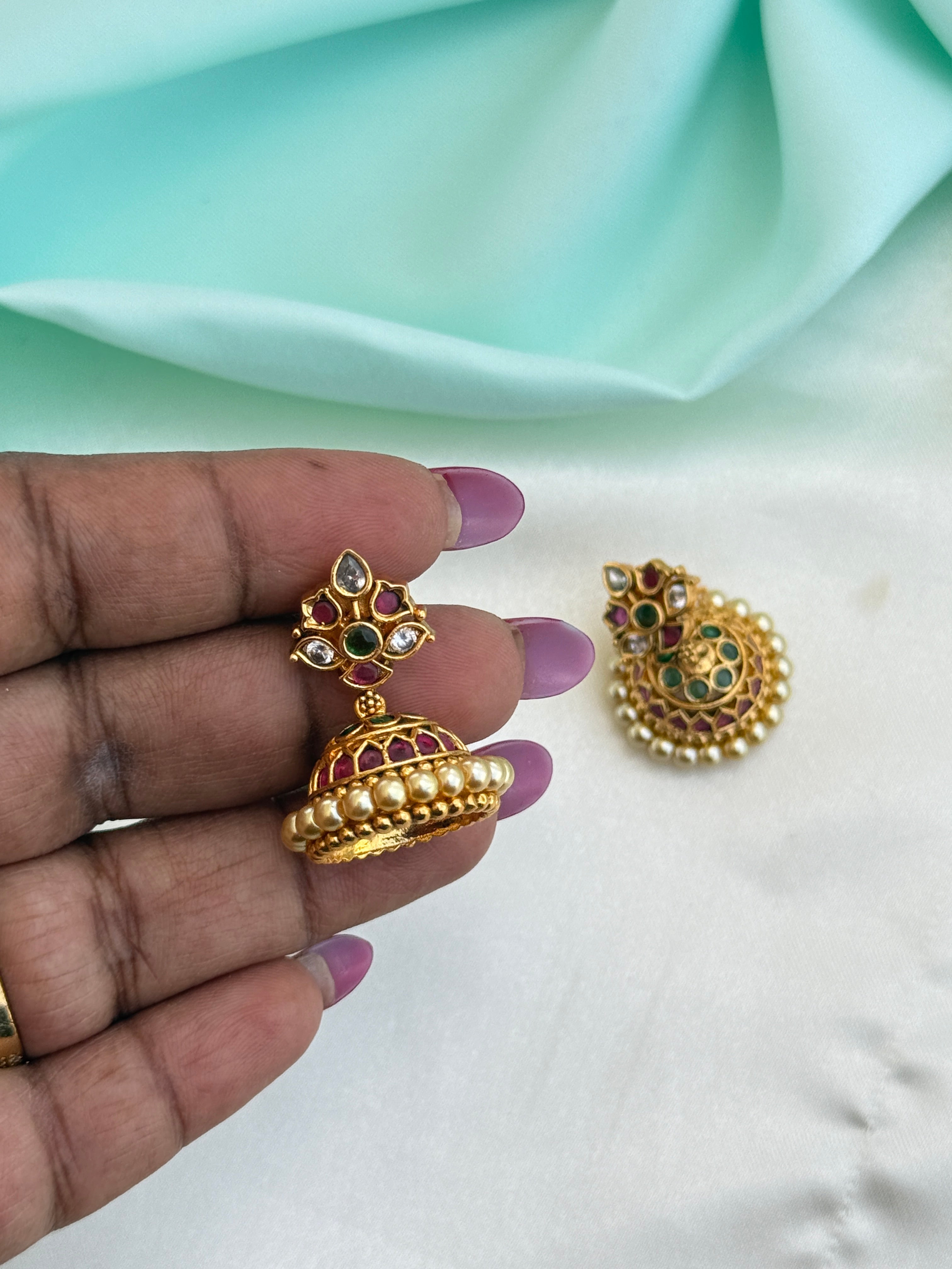 Er258 kemp small butta earrings suits for kids and adults