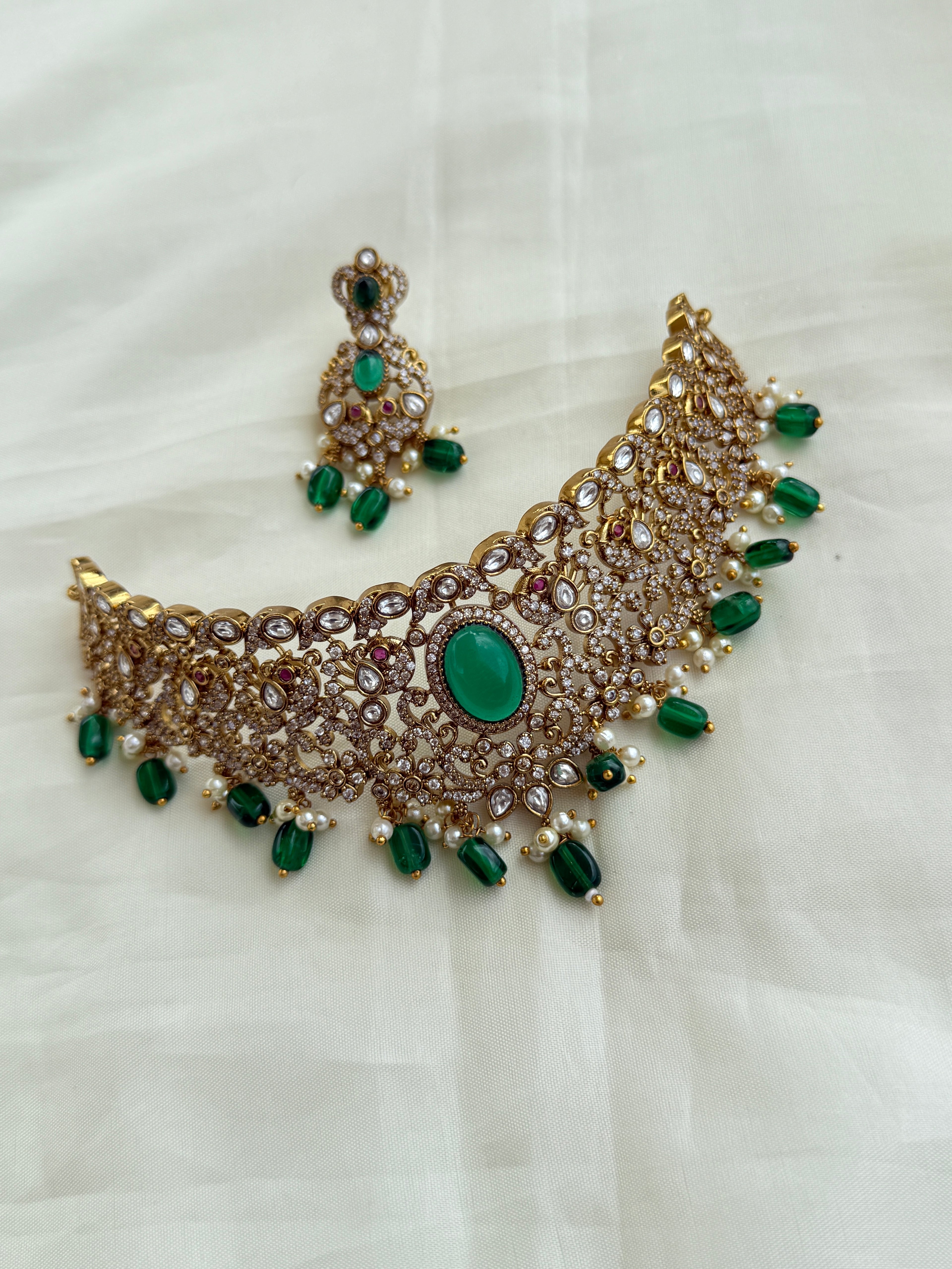 Ch010 emerald peacock choker with earrings