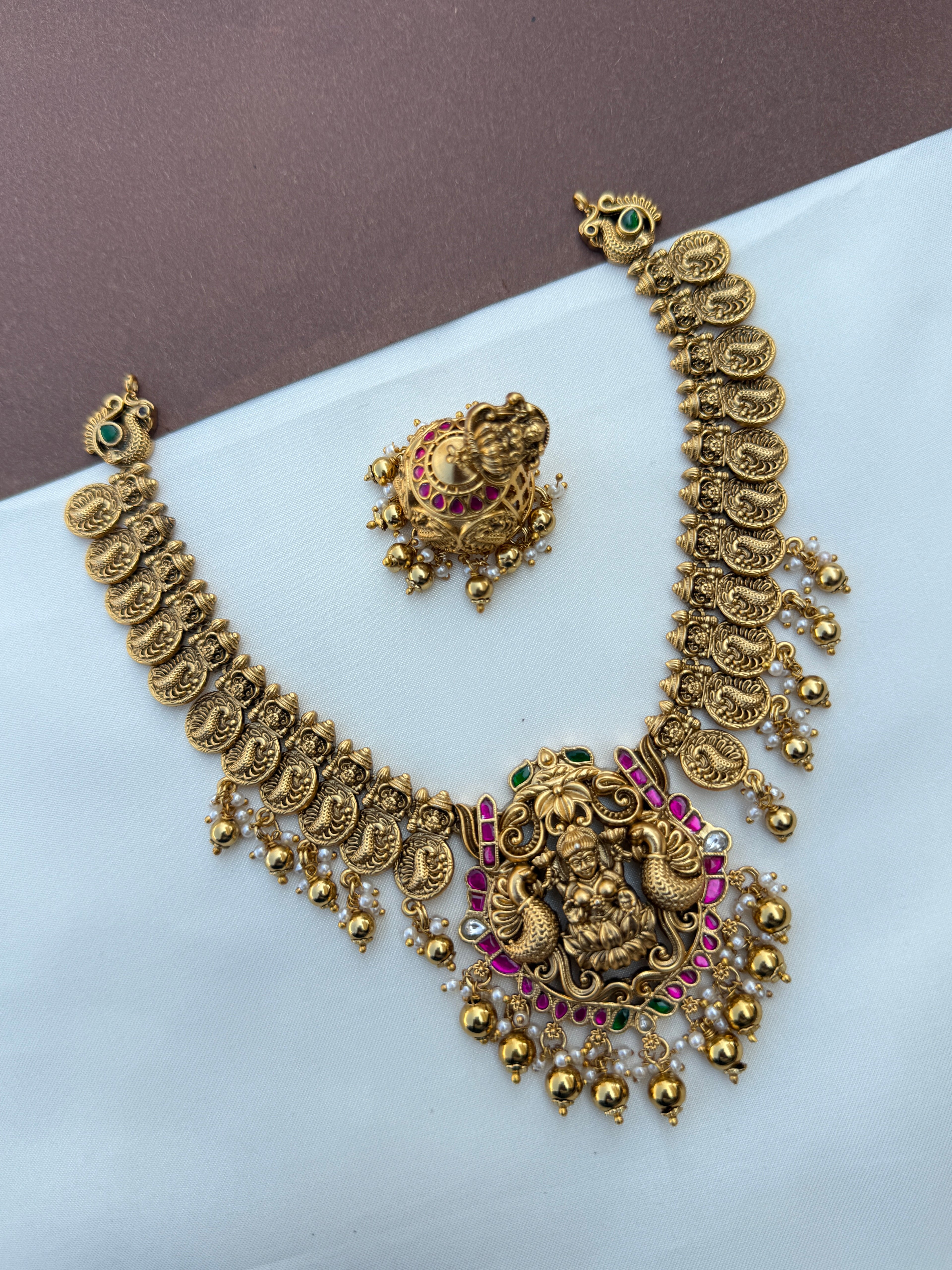 Ns627 nakshi jadau kundan peacock lakshmi devi neckset with gold balls