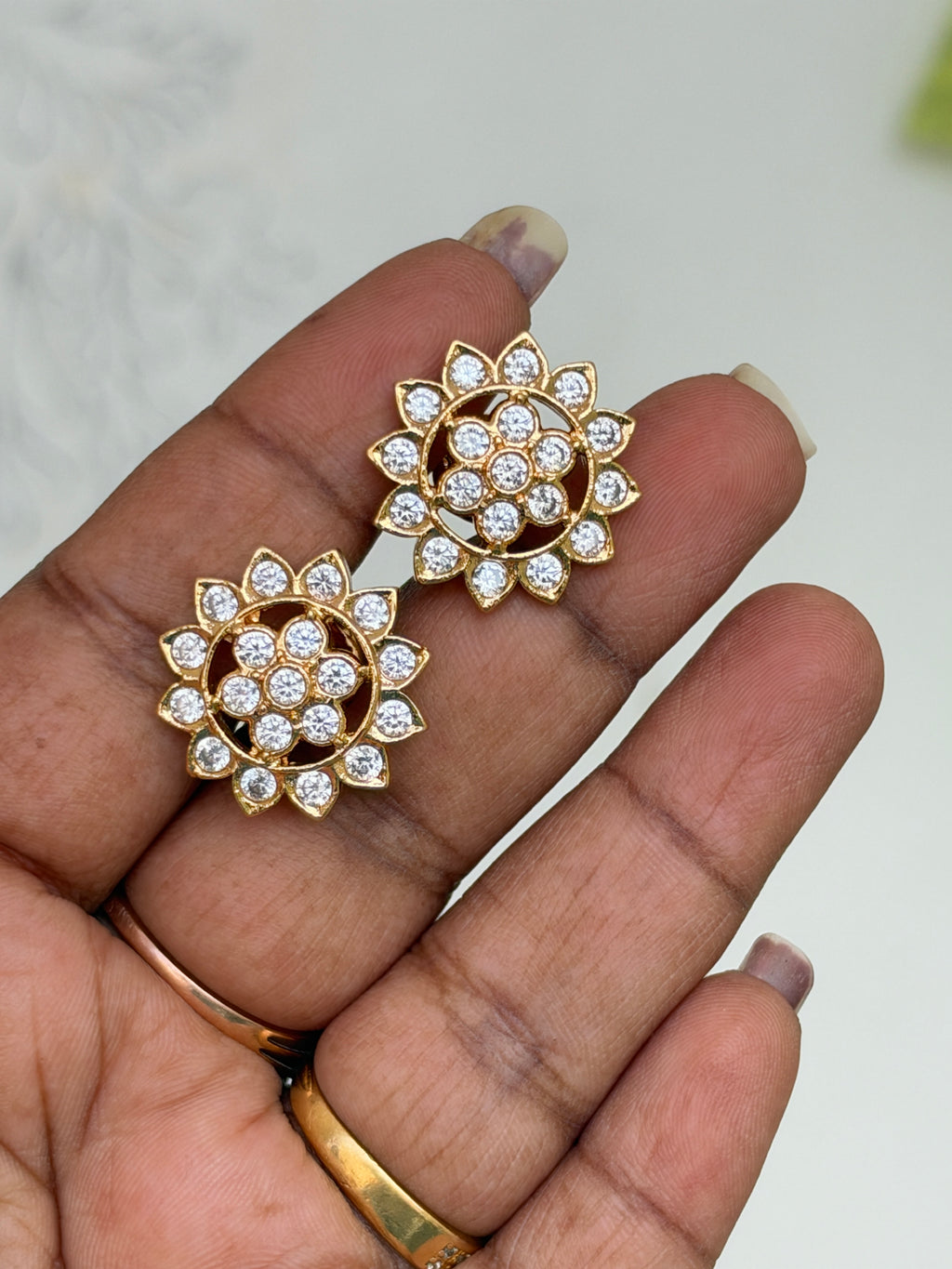 Ph814 Panchaloham flower back screw studs
