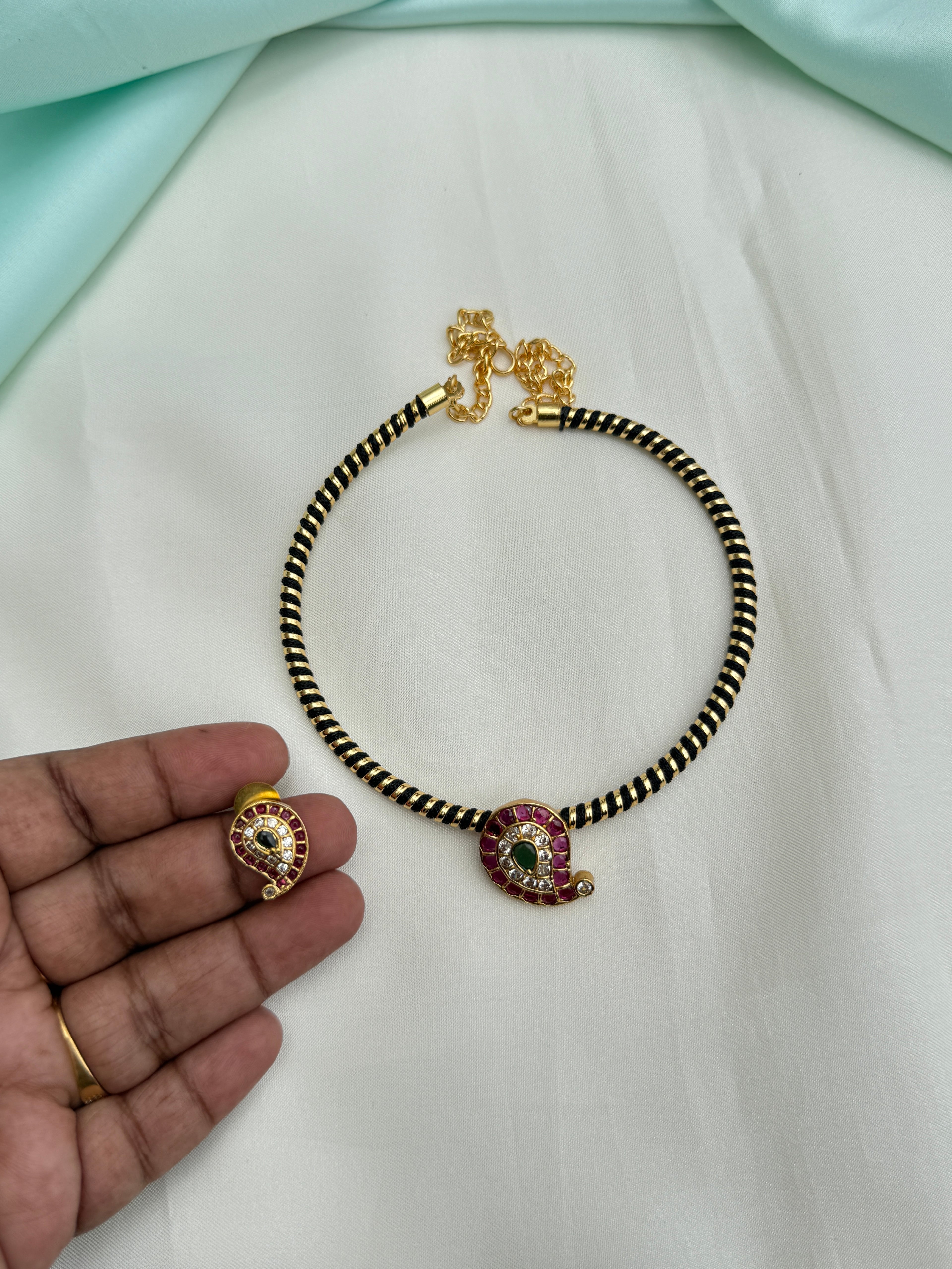 Hs026 hasli with kemp mango pendent with earrings