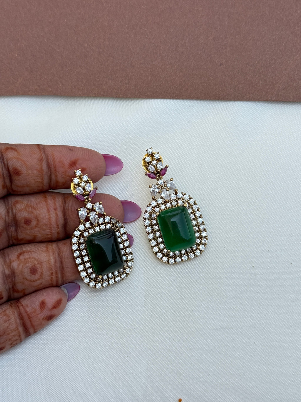 Er226 big green stone earrings