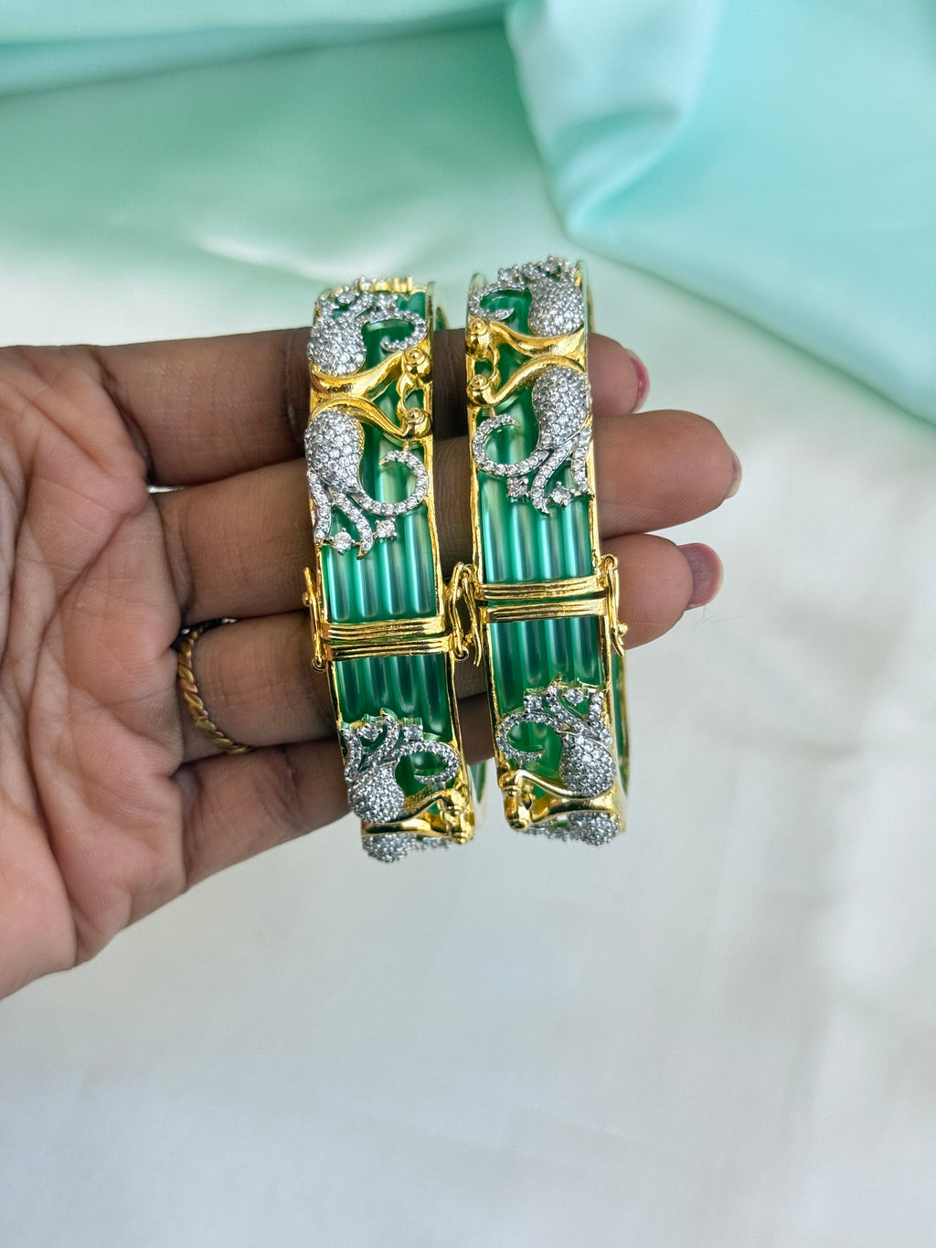 Sb662 changeable bangles you can change into 10 different Colours