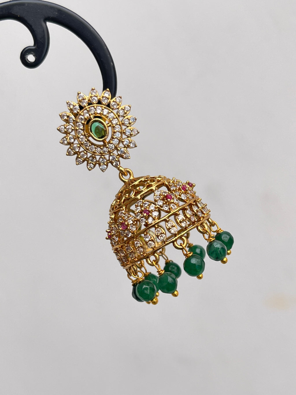 Round butta green beads