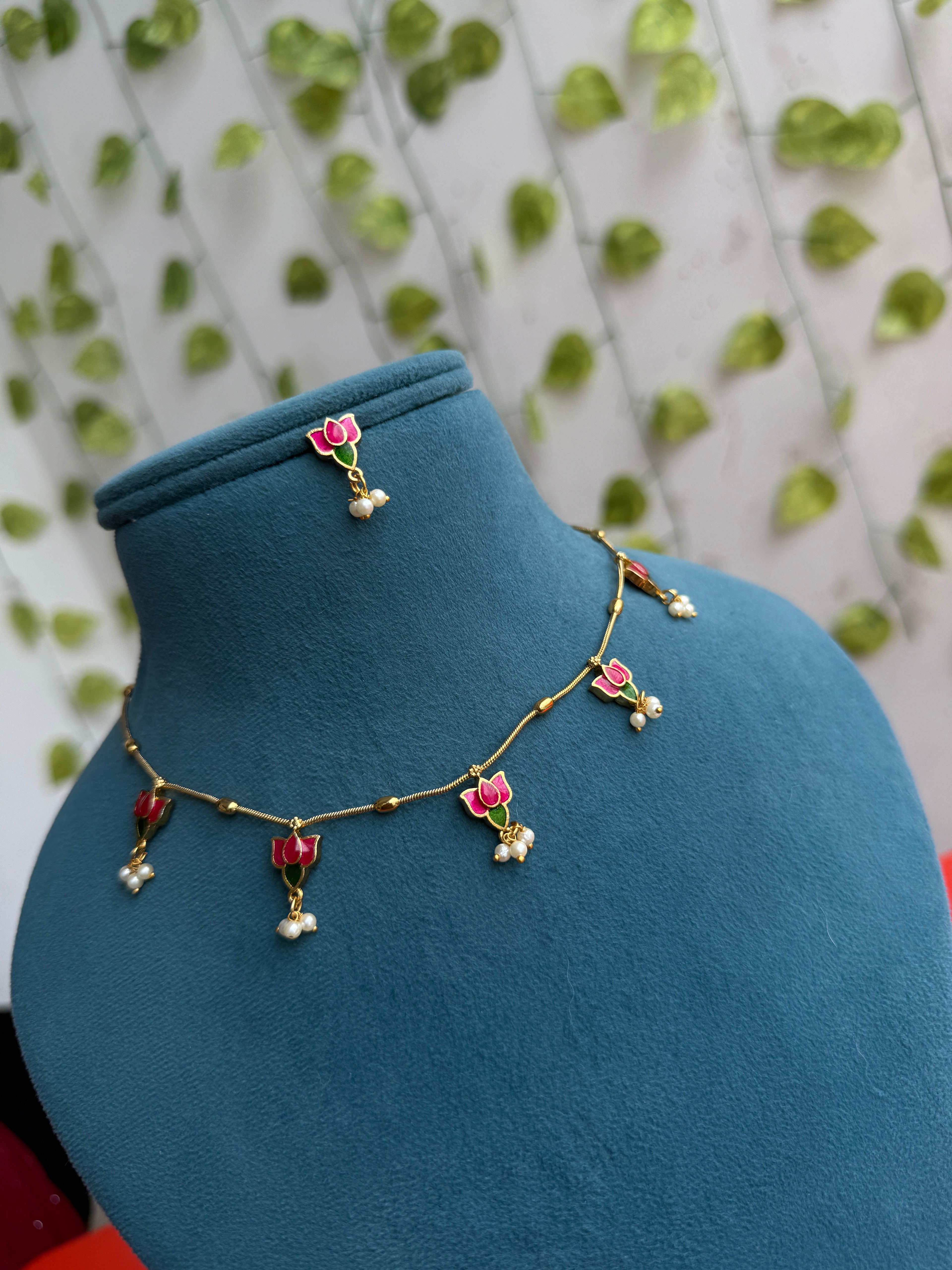 Ns926 lotus short neckset with earrings