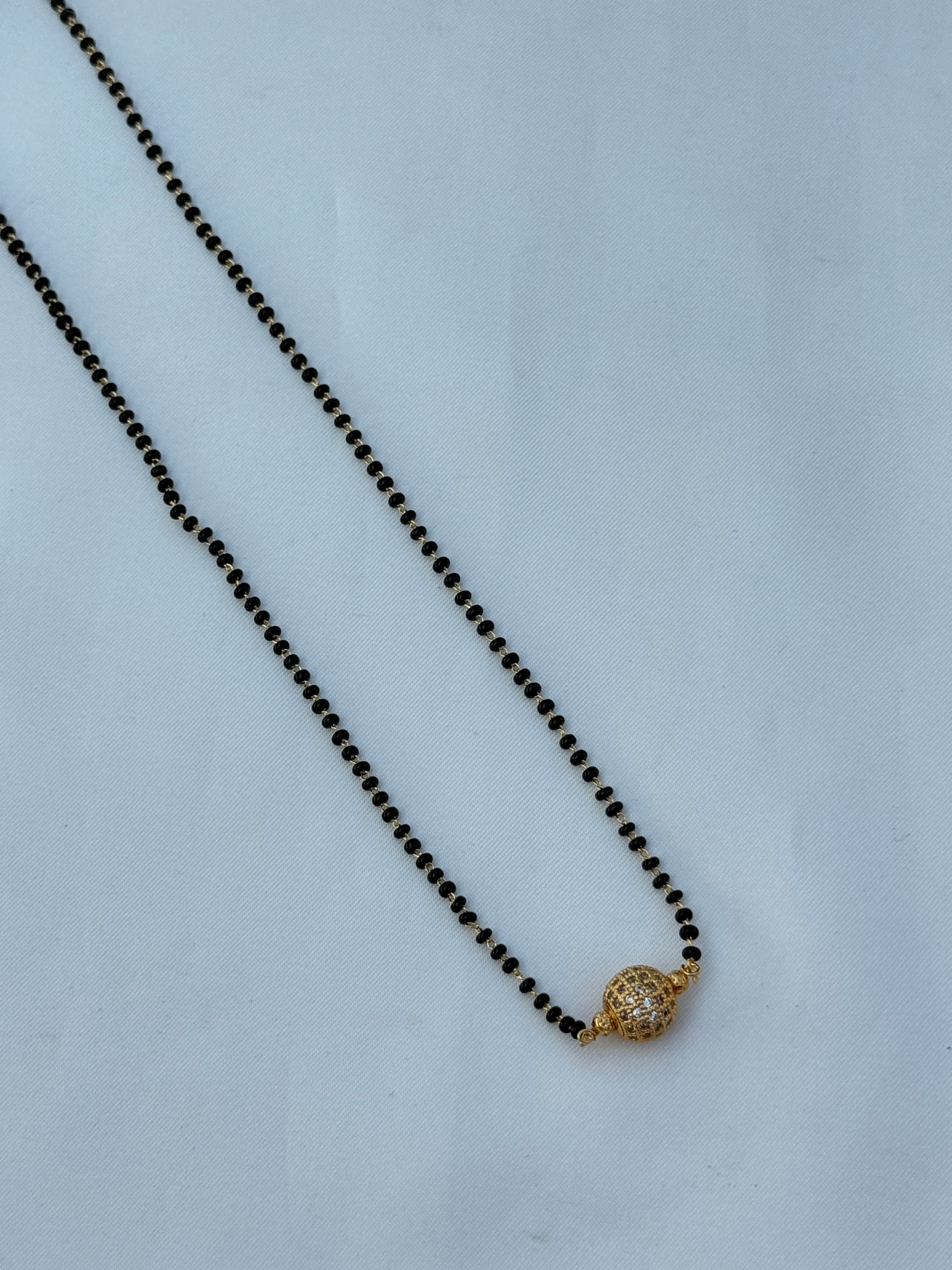 Bb057 single line short ball blackbeads