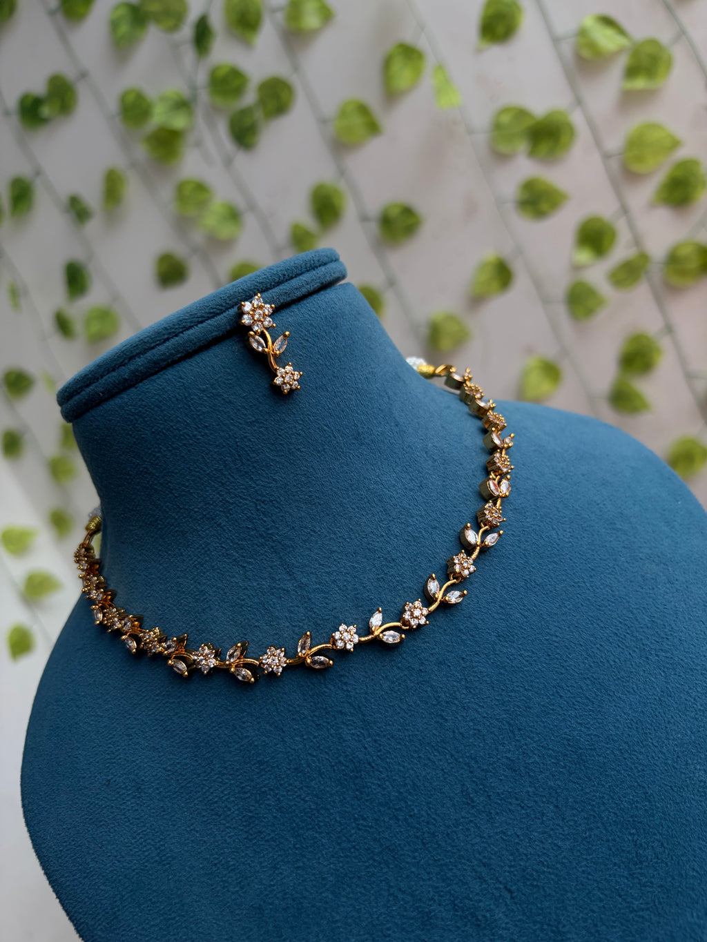 Flower design short Neckset with earrings - Ns886