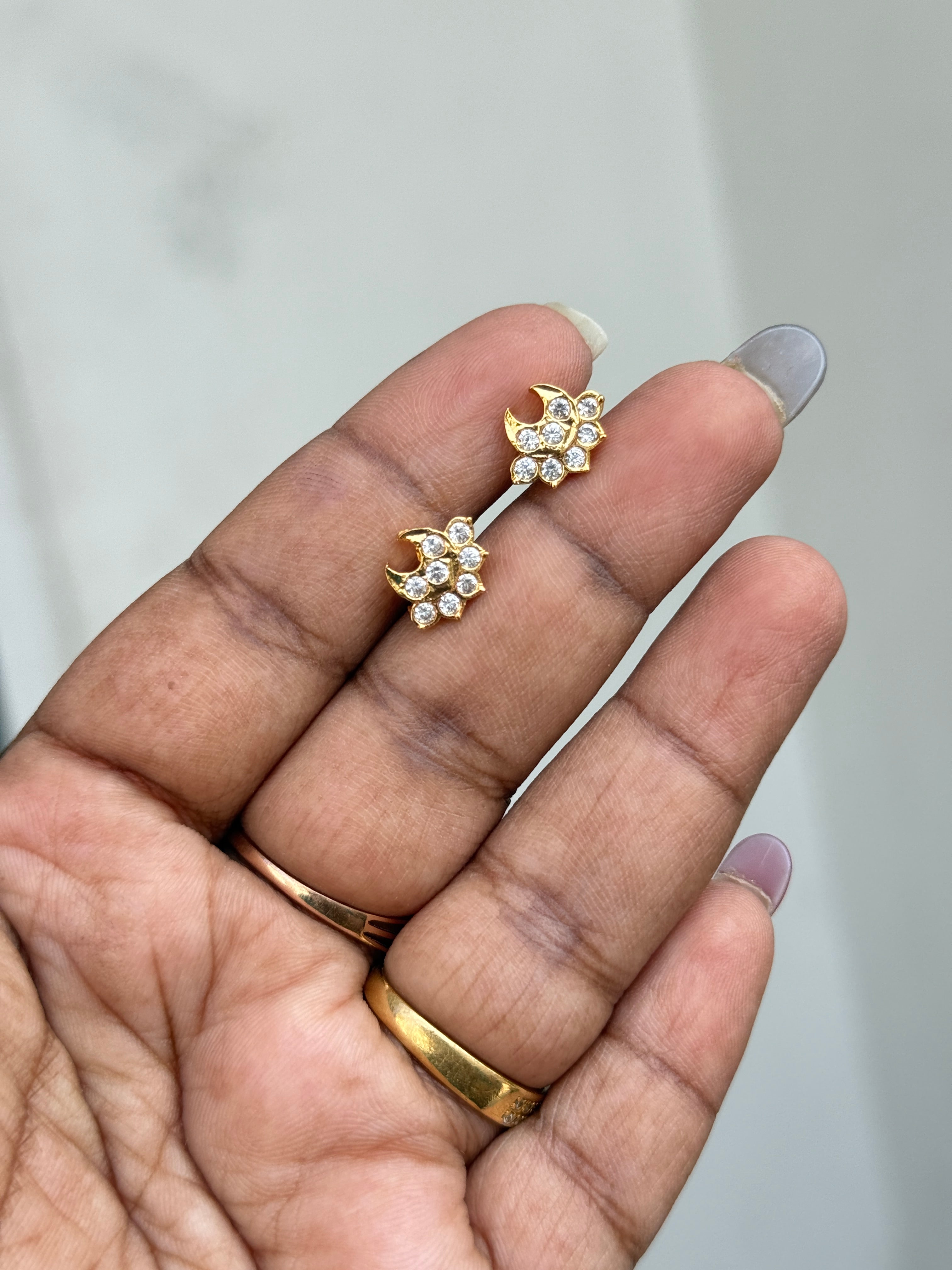 Ph271 halfmoon panchaloham studs suits for kids and adults