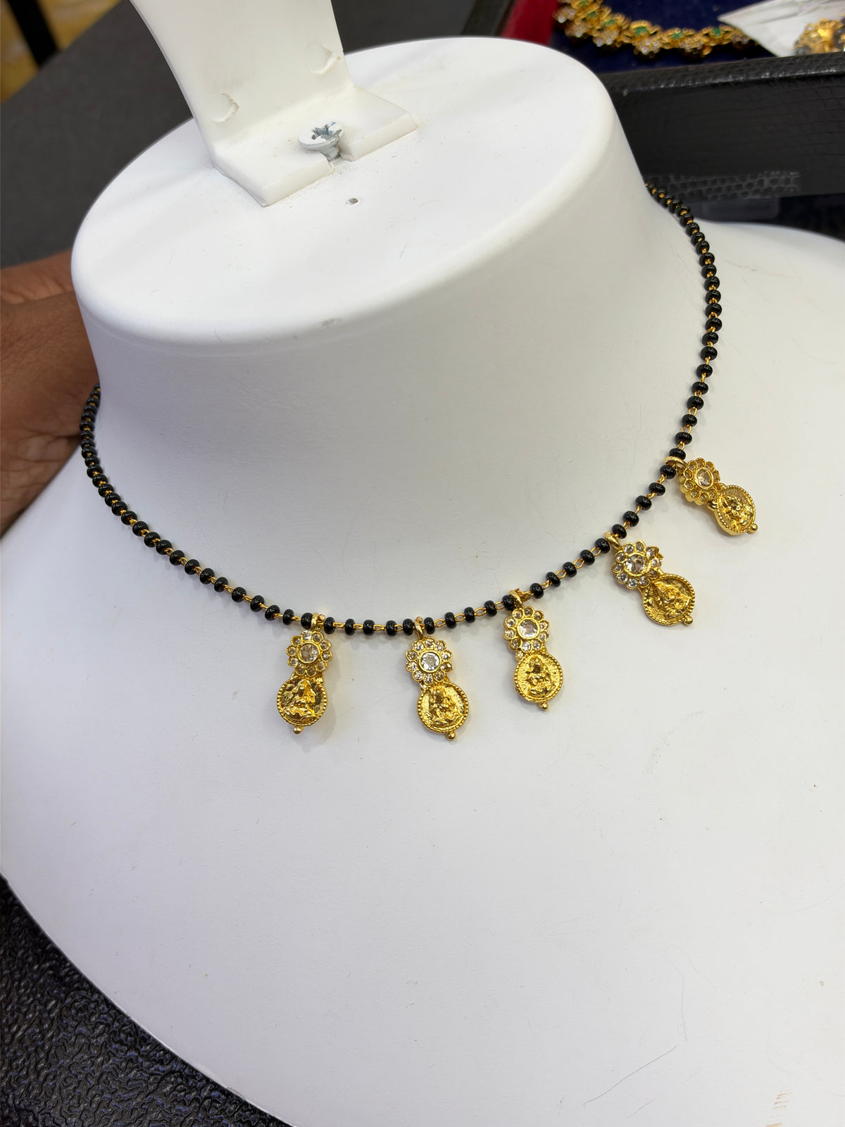 Bb462 Lakshmi devi kasulu 18 inches black beads