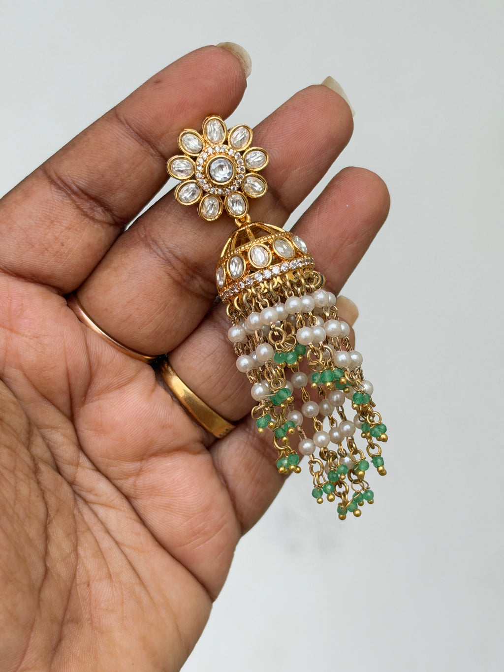 Er902 mossanite flower butta with pearls earrings