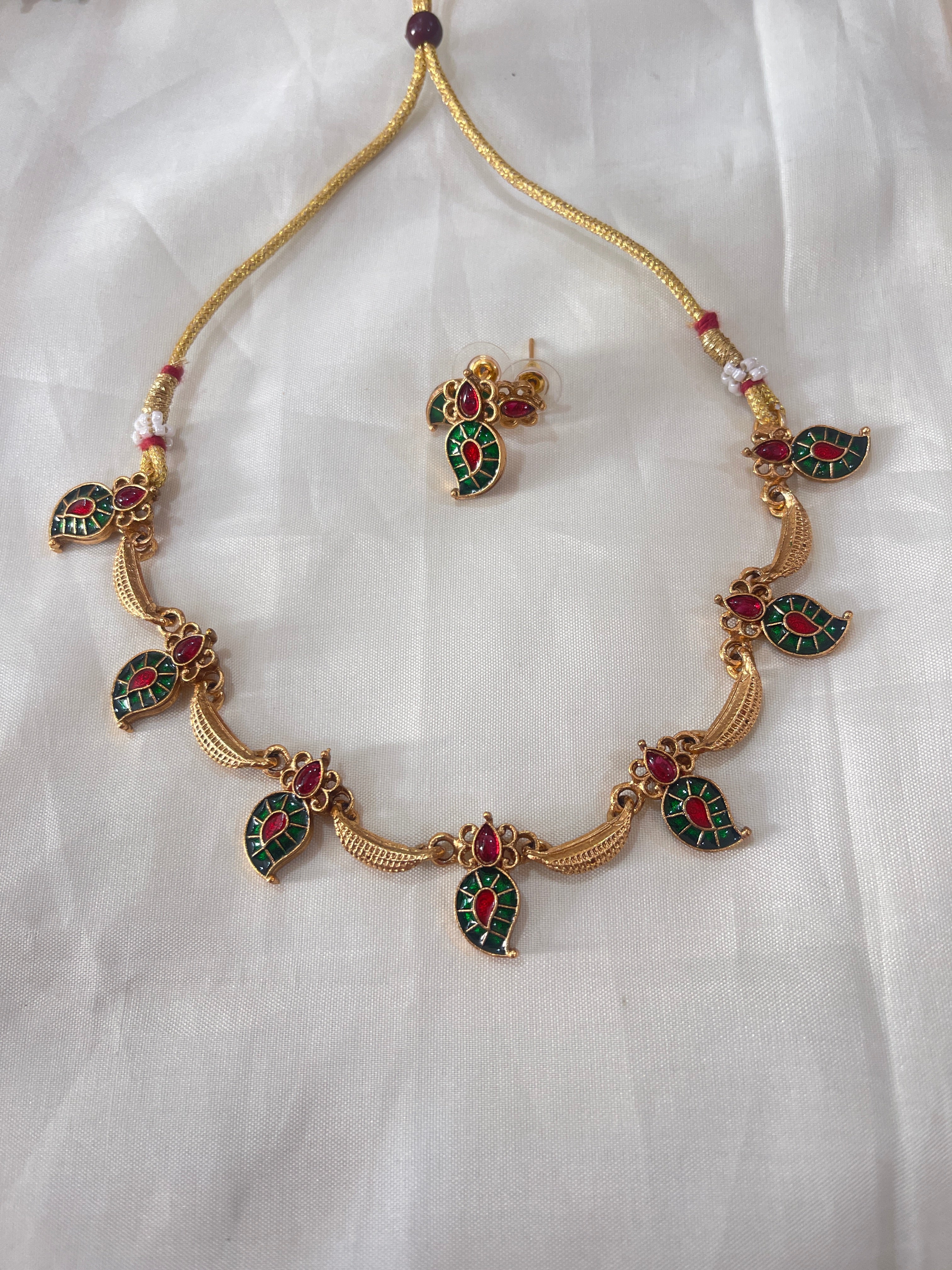 Budget friendly multi Mango neckset