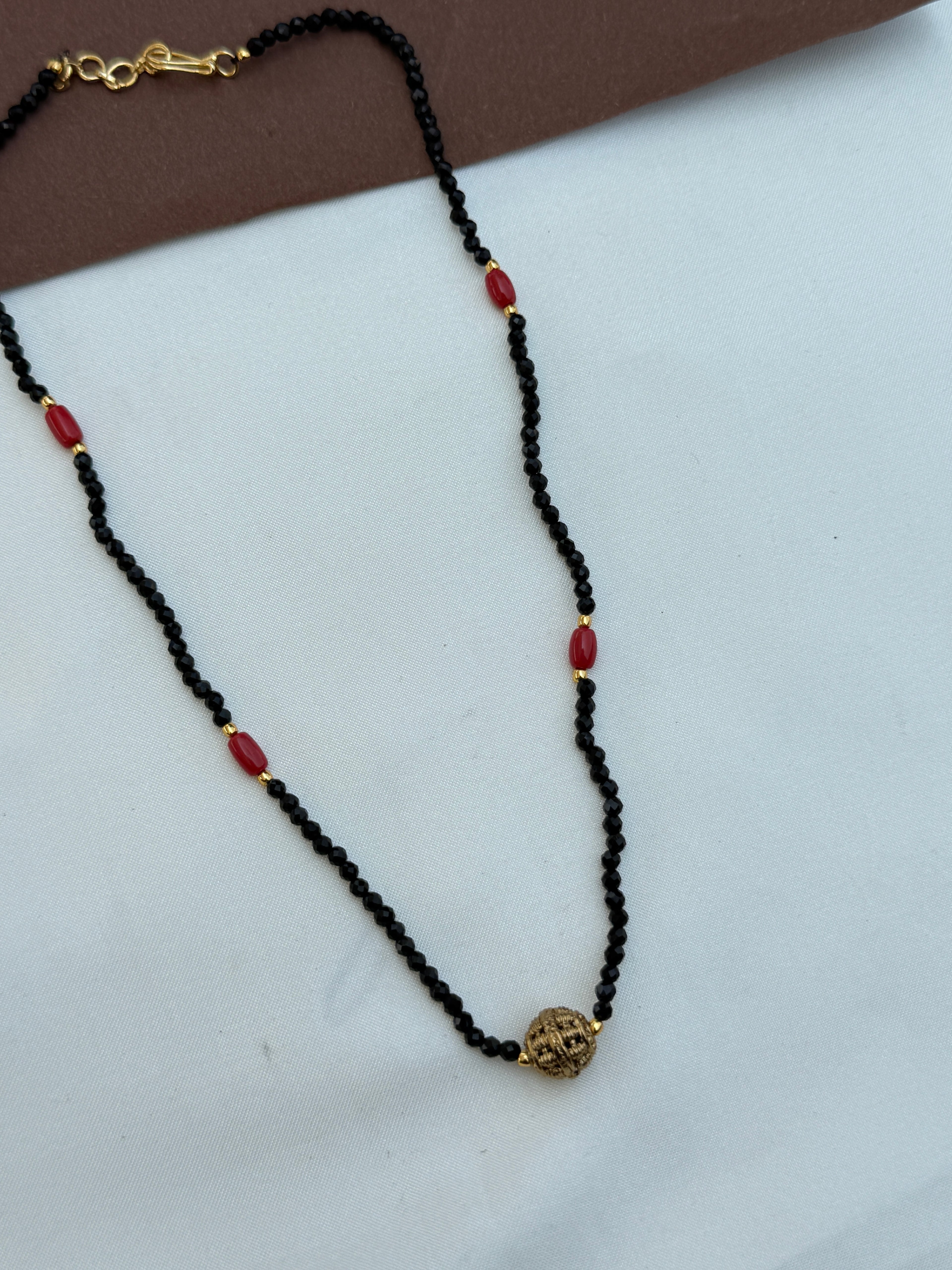 Bb080 18inches single line gold ball and corals cristal blackbeads