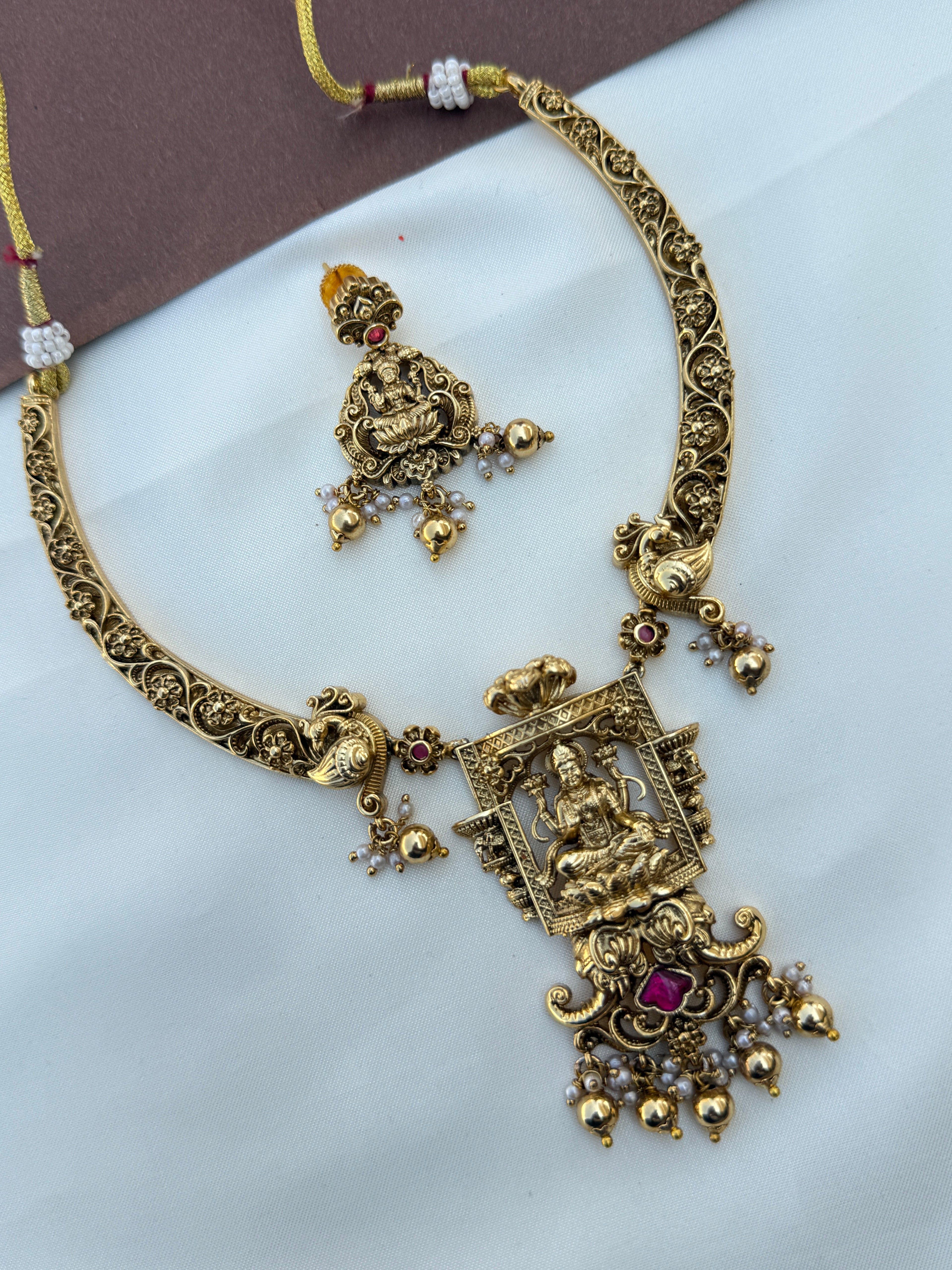 Ns654 nakshi Lakshmidevi jadau Kundan kante neckset with gold balls