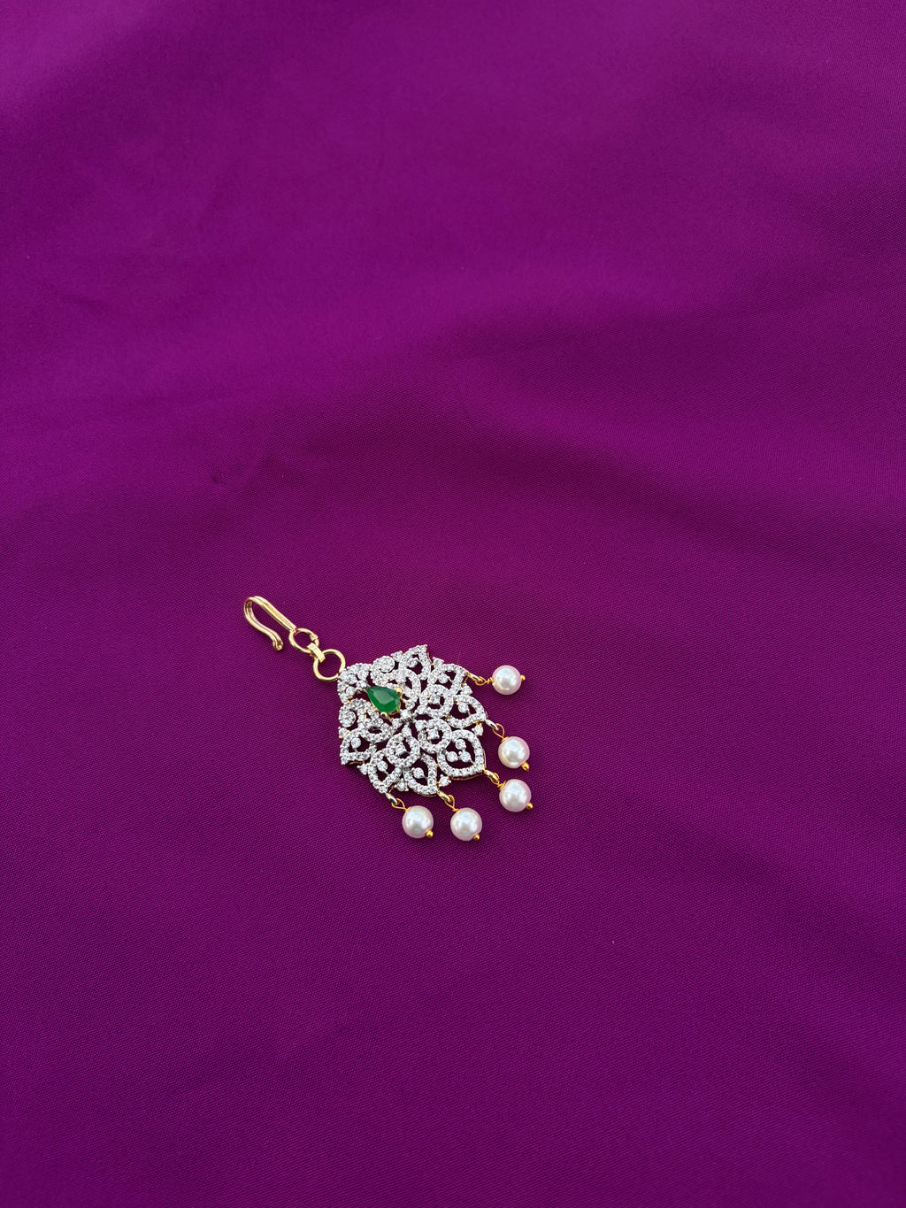 Diamond green stone tikka Tk763