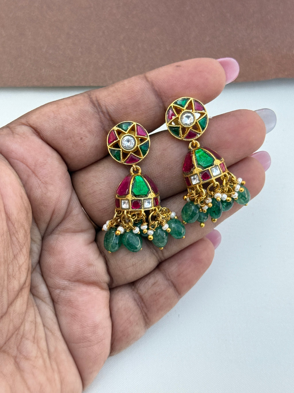 Er167 jadau kundan small butta earrings
