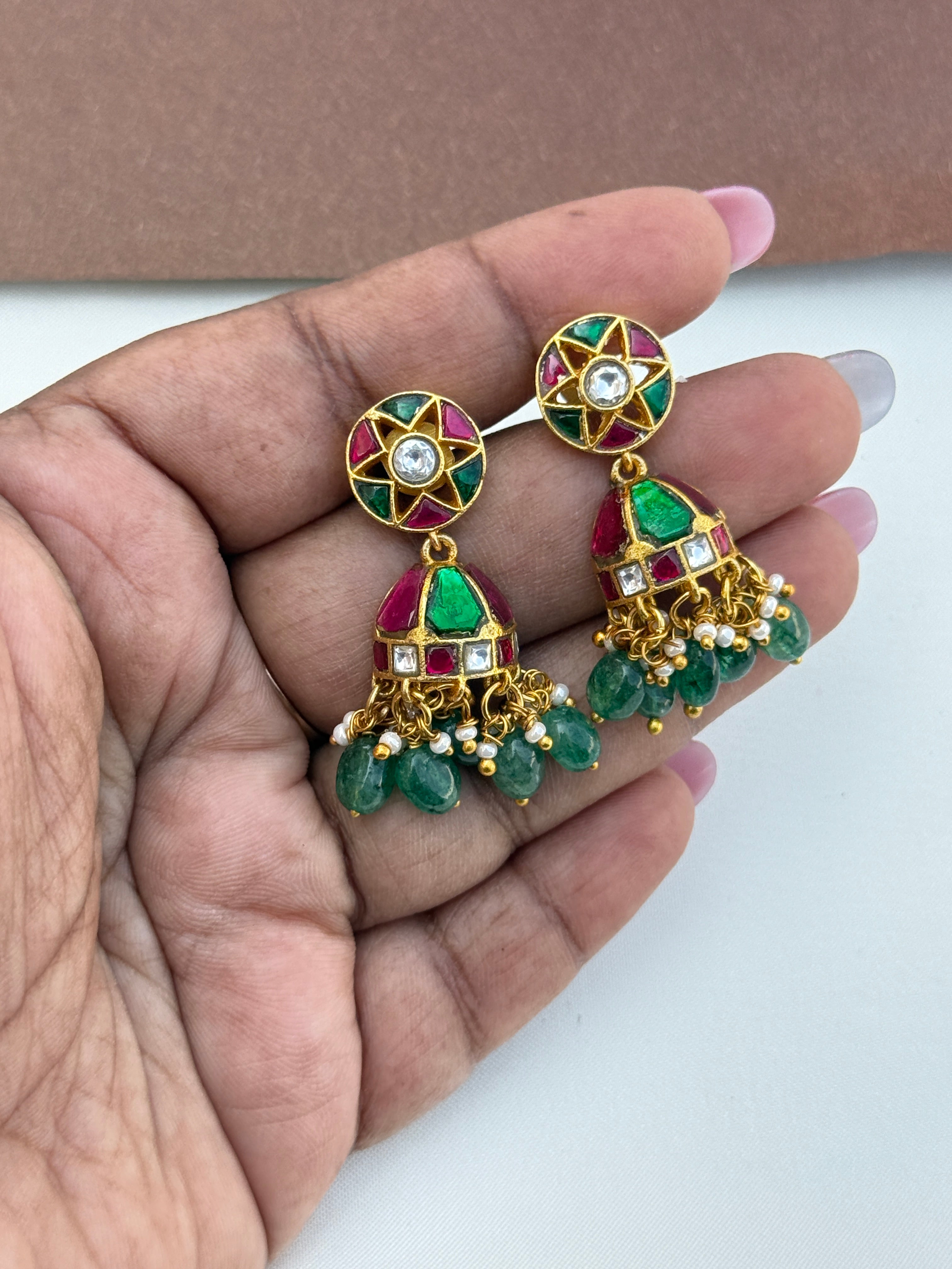 Er167 jadau kundan small butta earrings