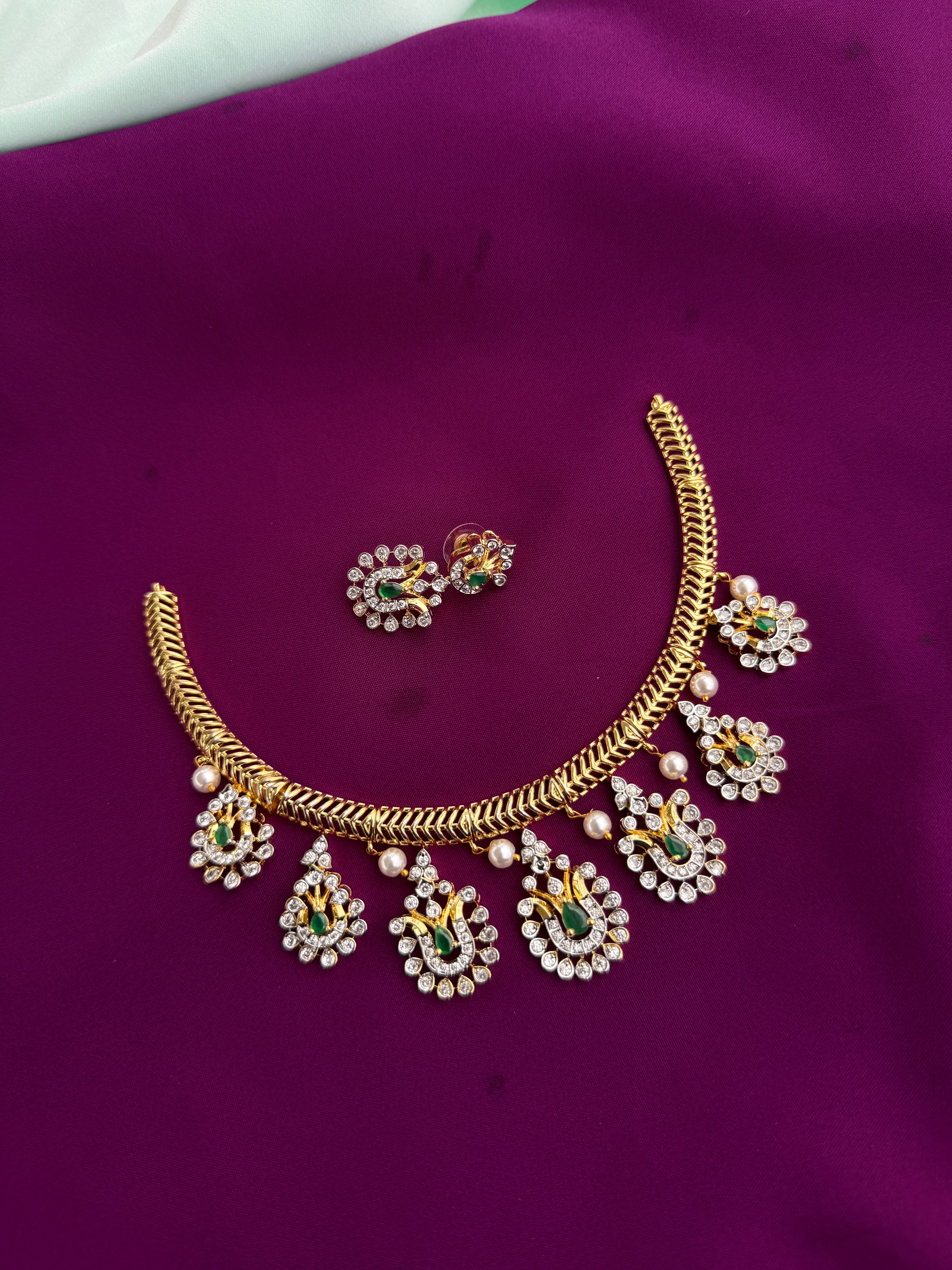 Kante short neckset with multi pendant with earrings ns304