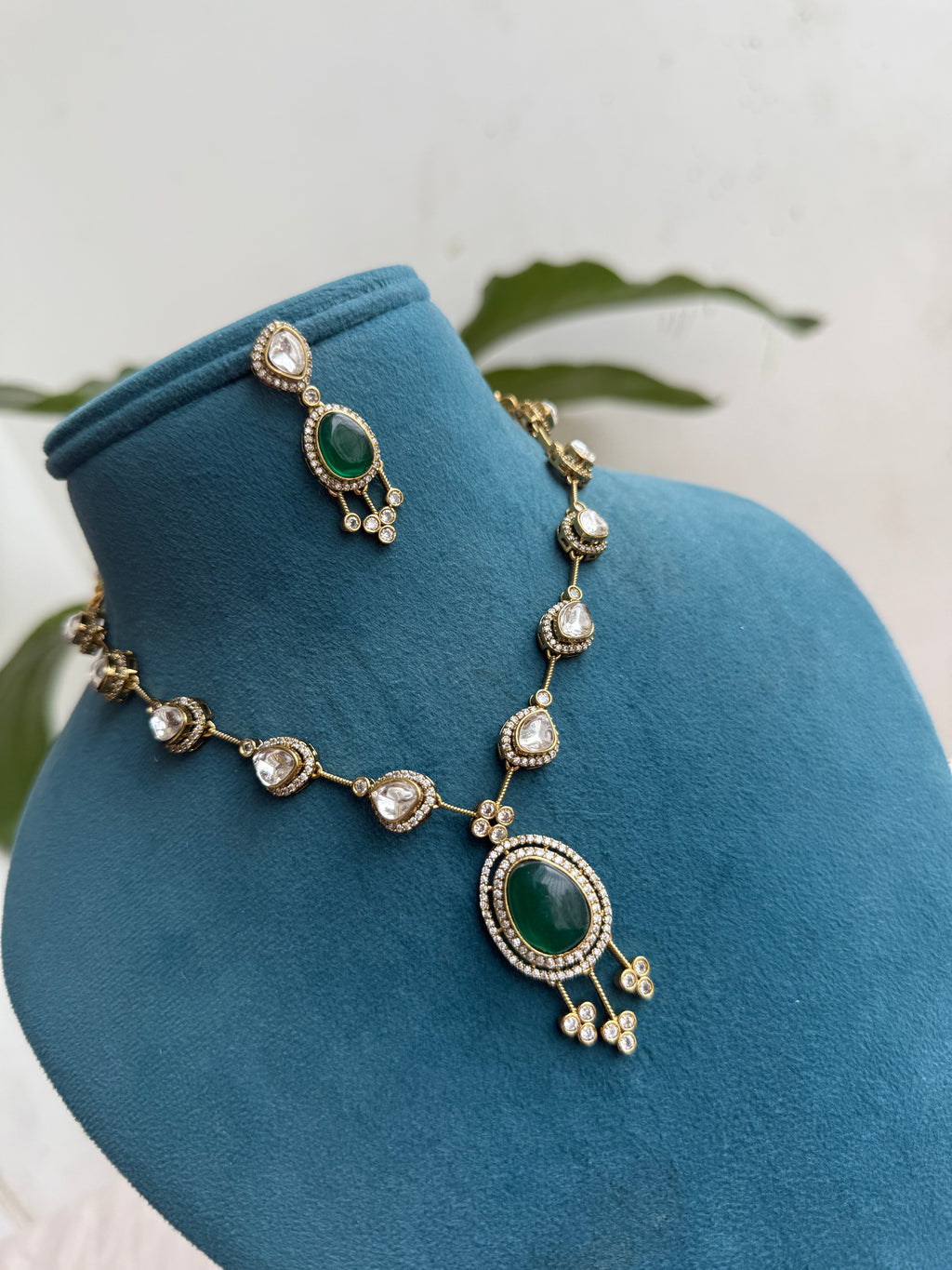 Ns389 simple moissanite neckset