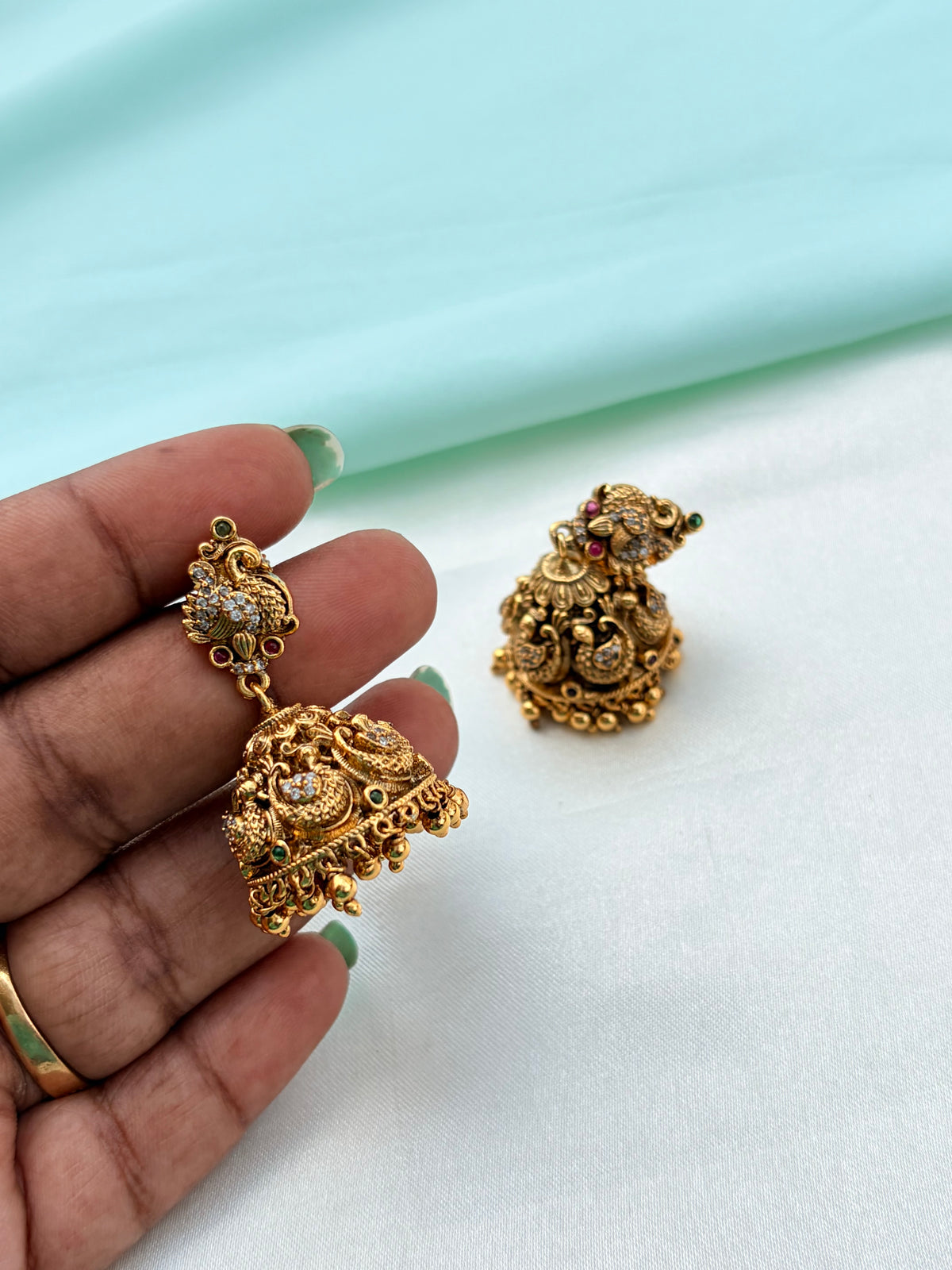 Peacock design gold balls butta earrings Er931