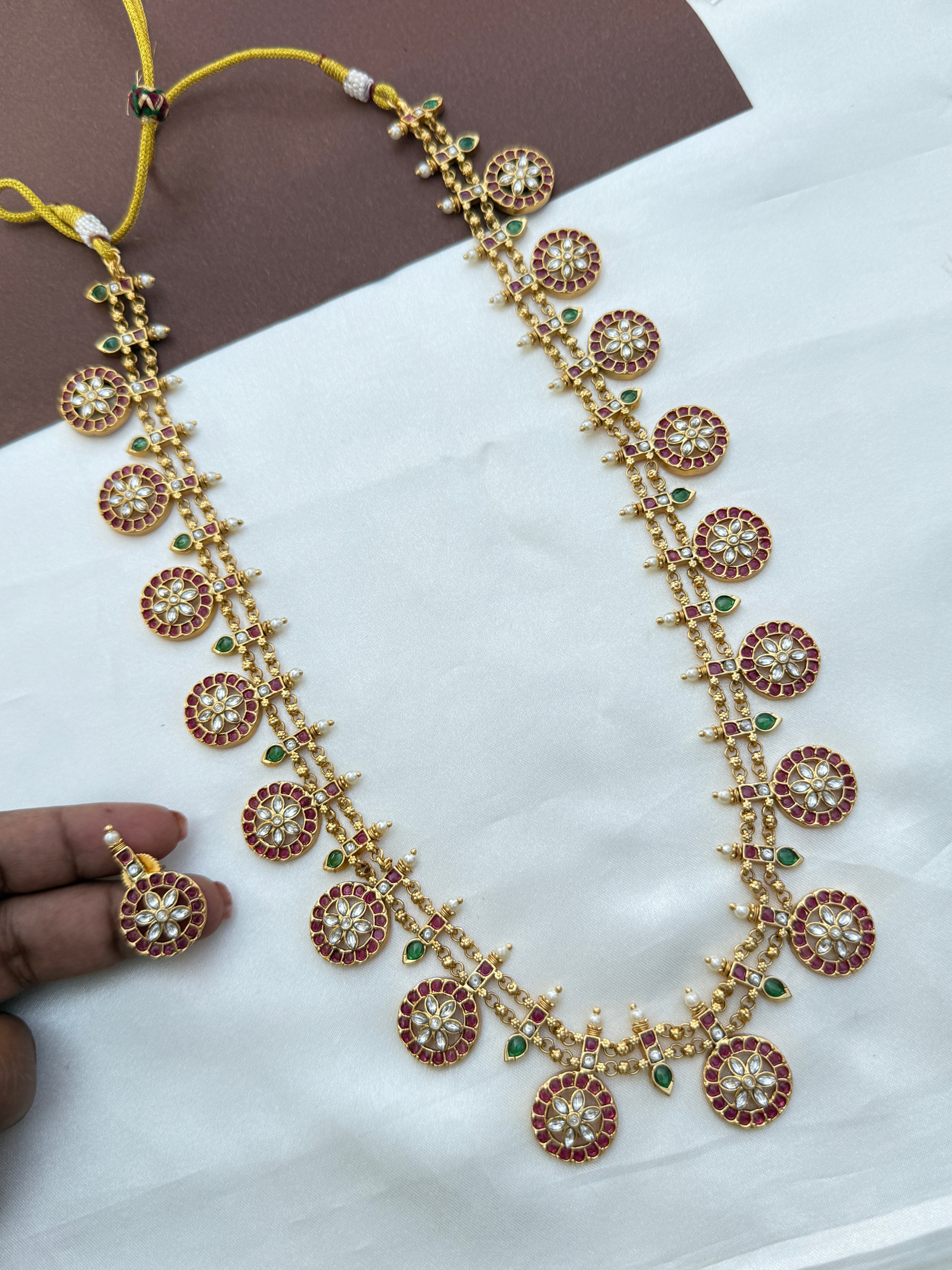 Lh556 kundan bottumala haram