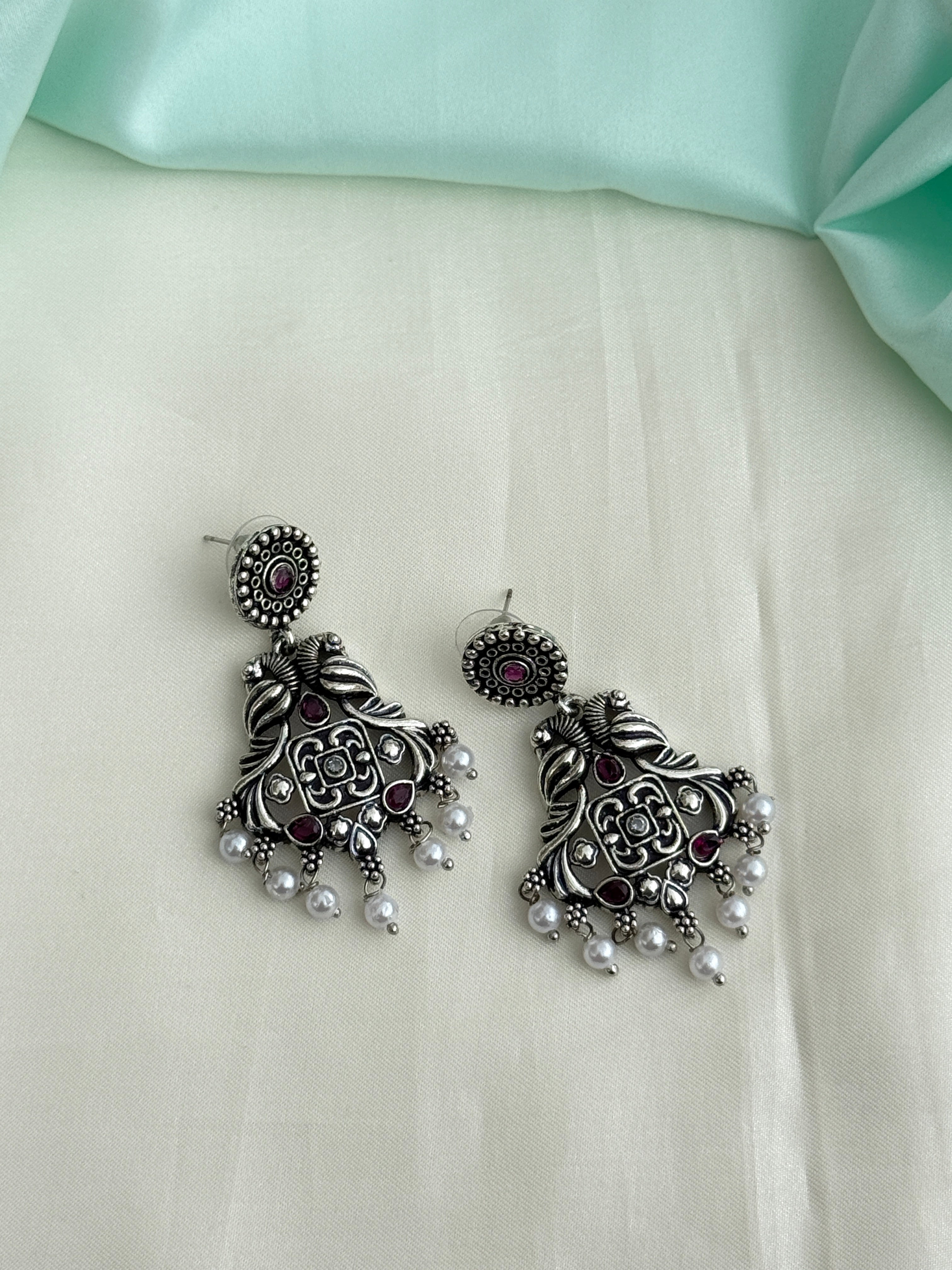 Er210 oxidised chandbalis earrings