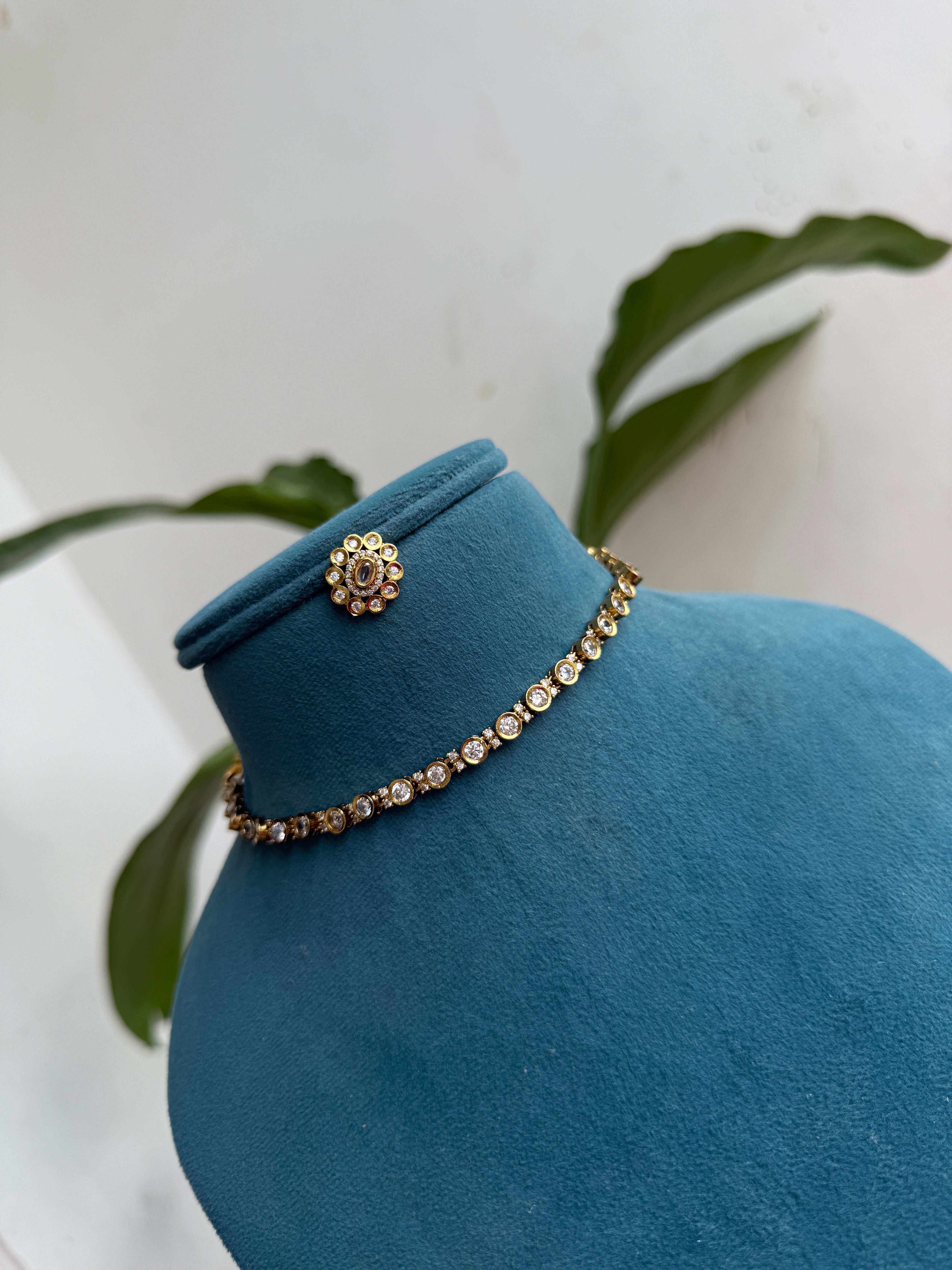 Ns460 simple uncuts neckset with studs