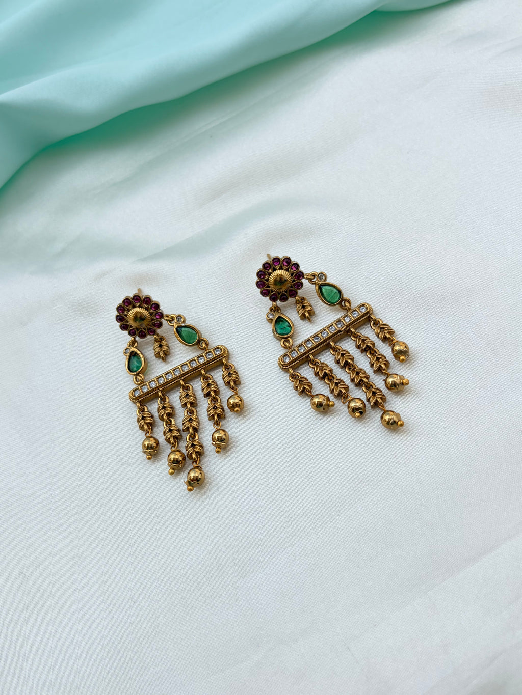 Flower design Chandbali earrings Er935