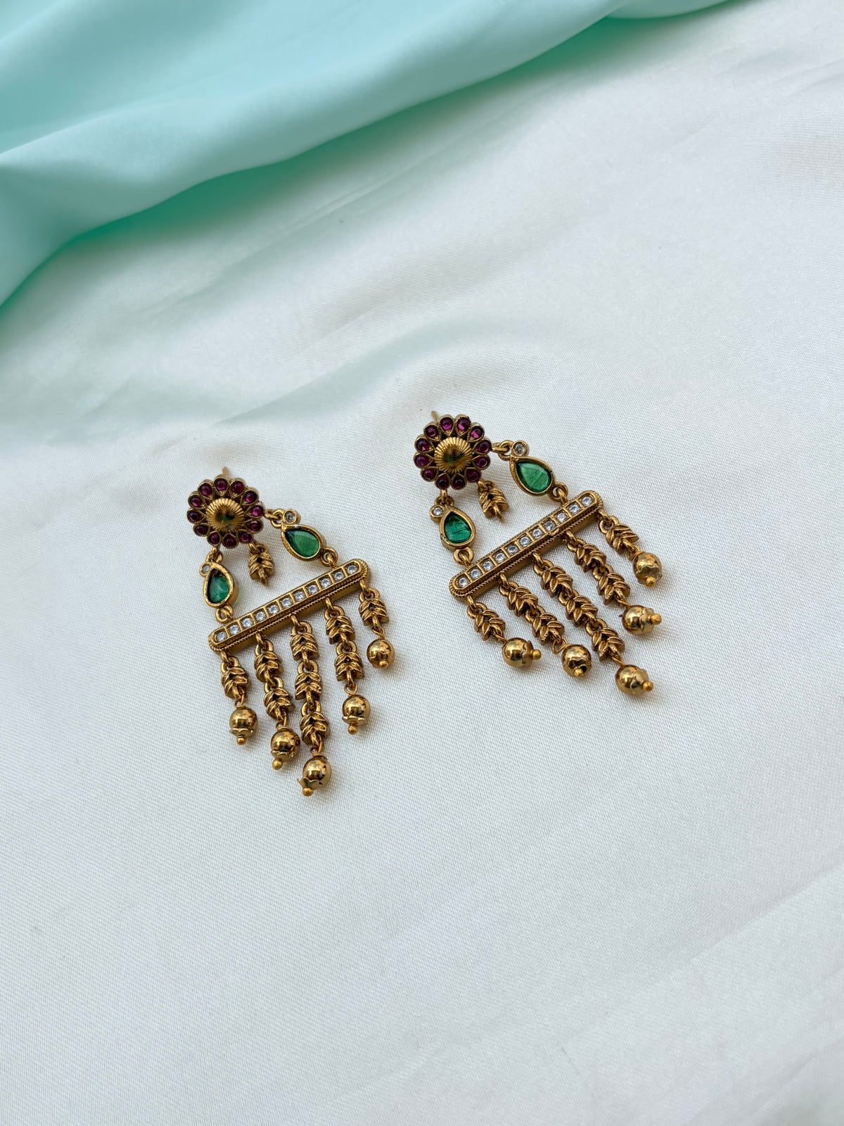 Flower design Chandbali earrings Er935