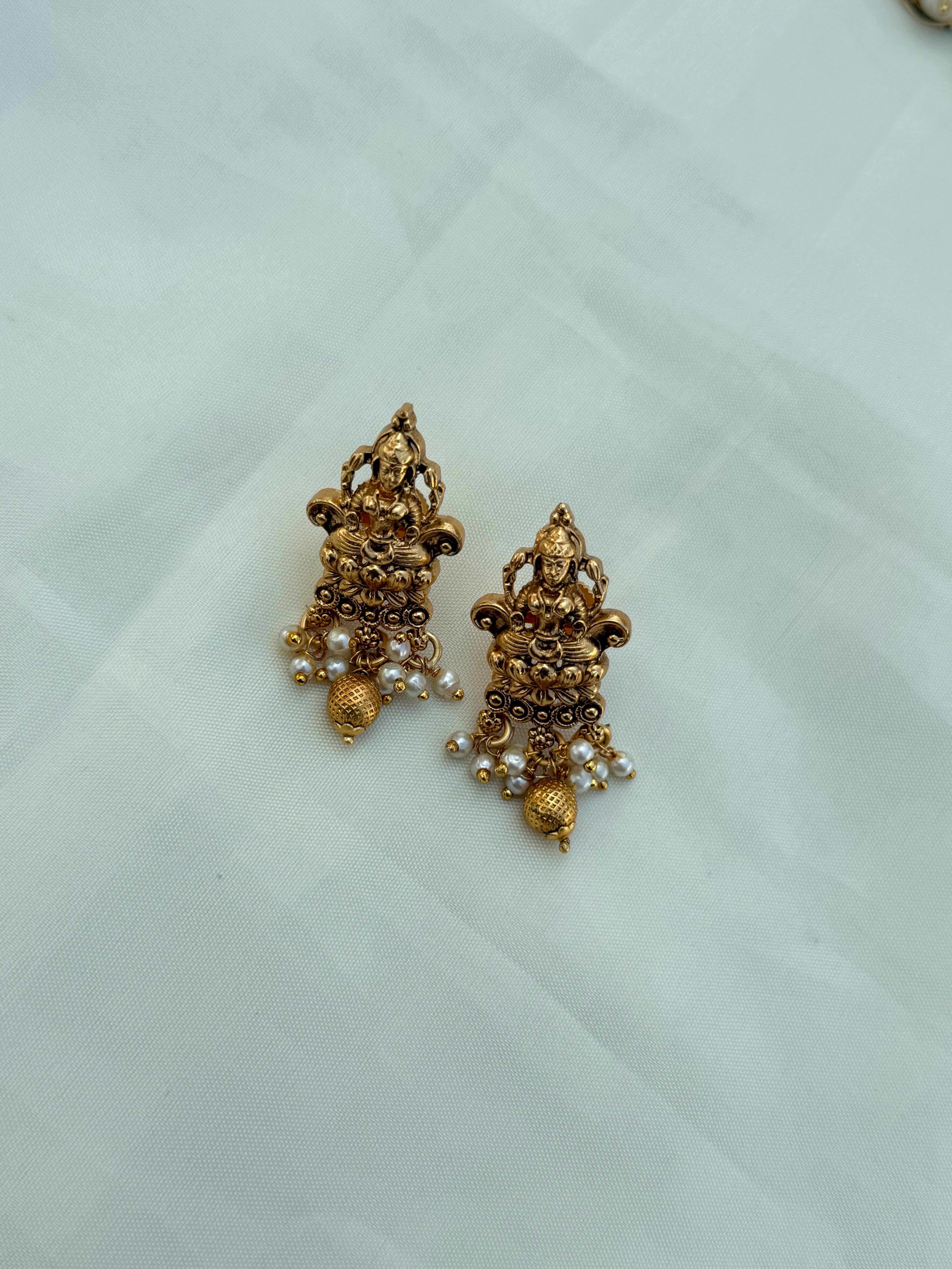 Se507 Lakshmi Devi nakshi earrings