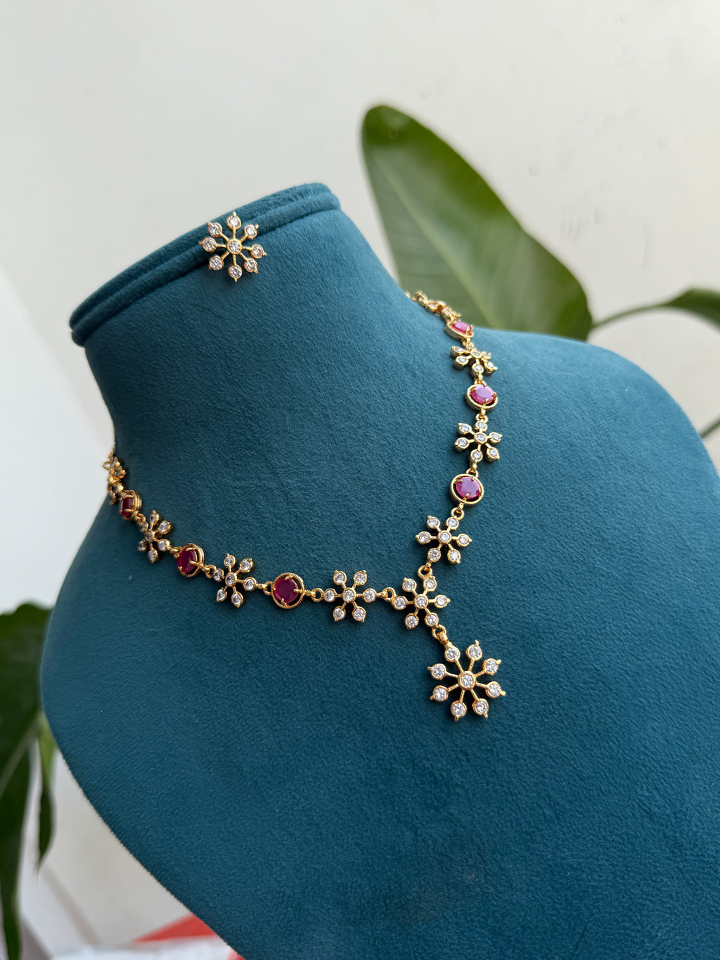 Ph147 panchaloham short neckset with ear studs