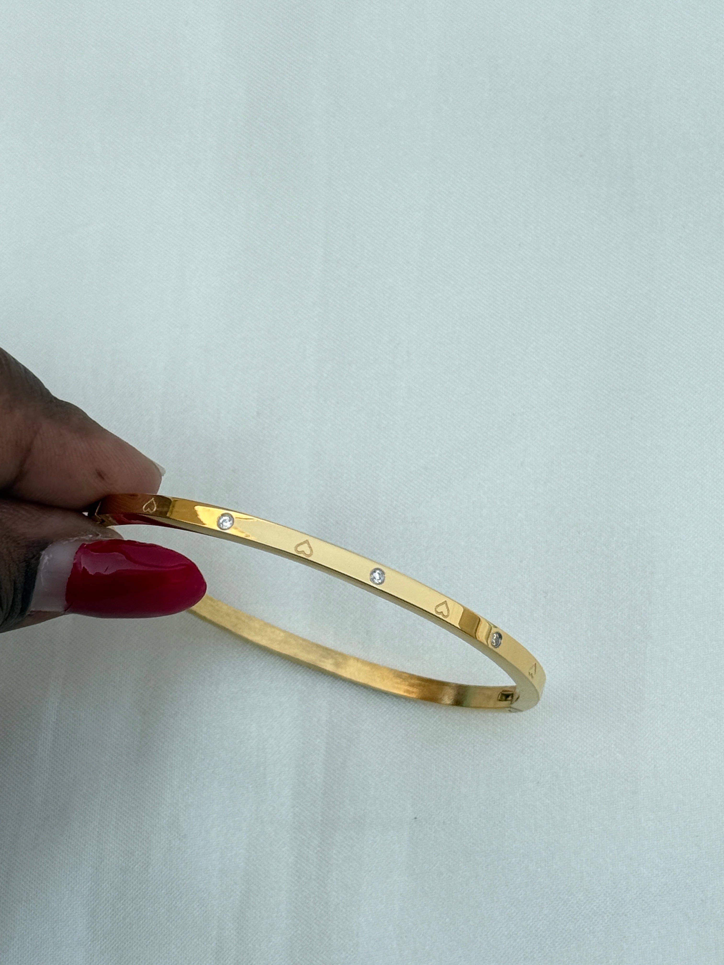 Ab552 anti tarnish white stone heart openable kada bracelet
