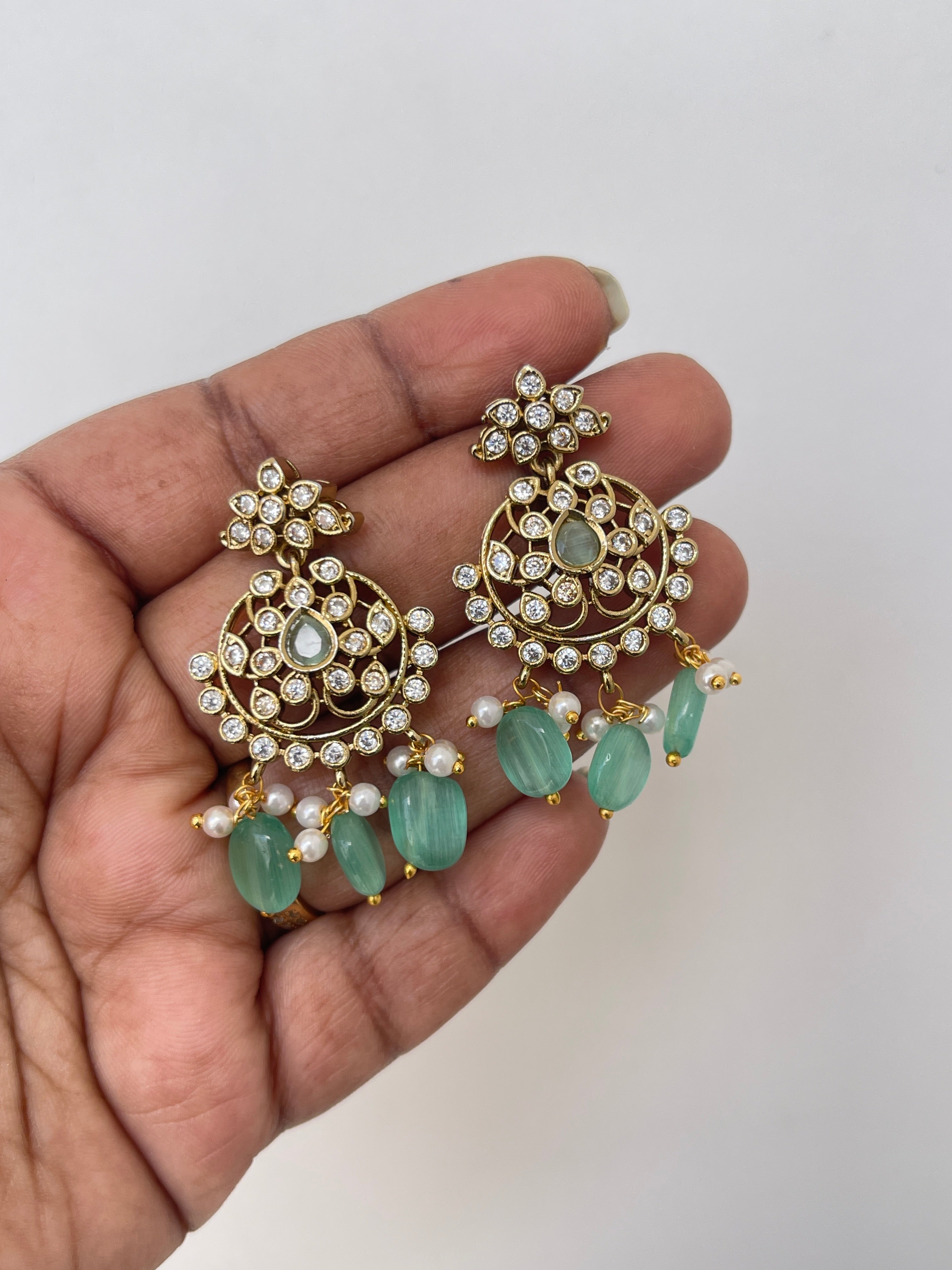 Small Chandbali earrings