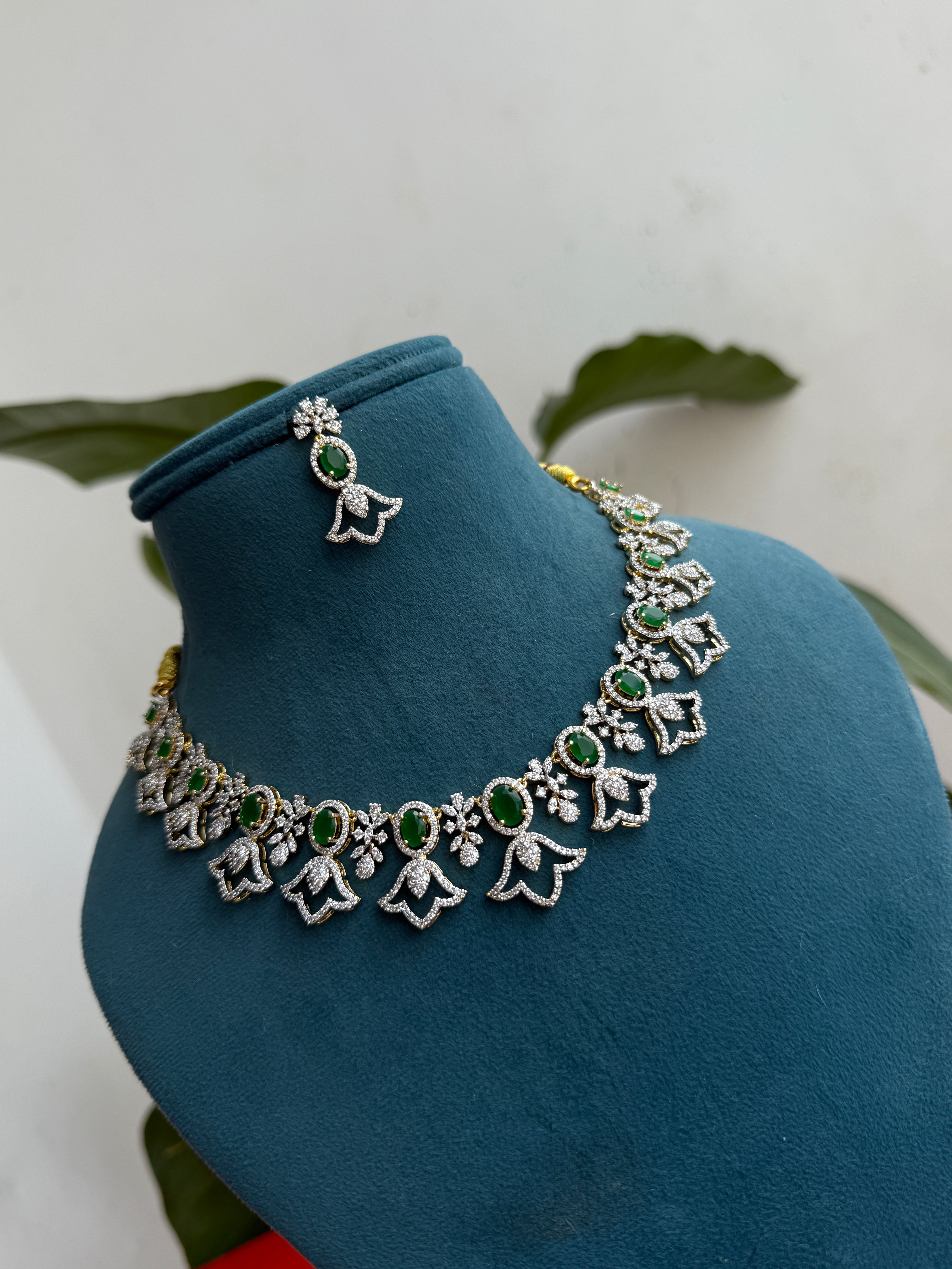 Ns523 Diamond replica neckset