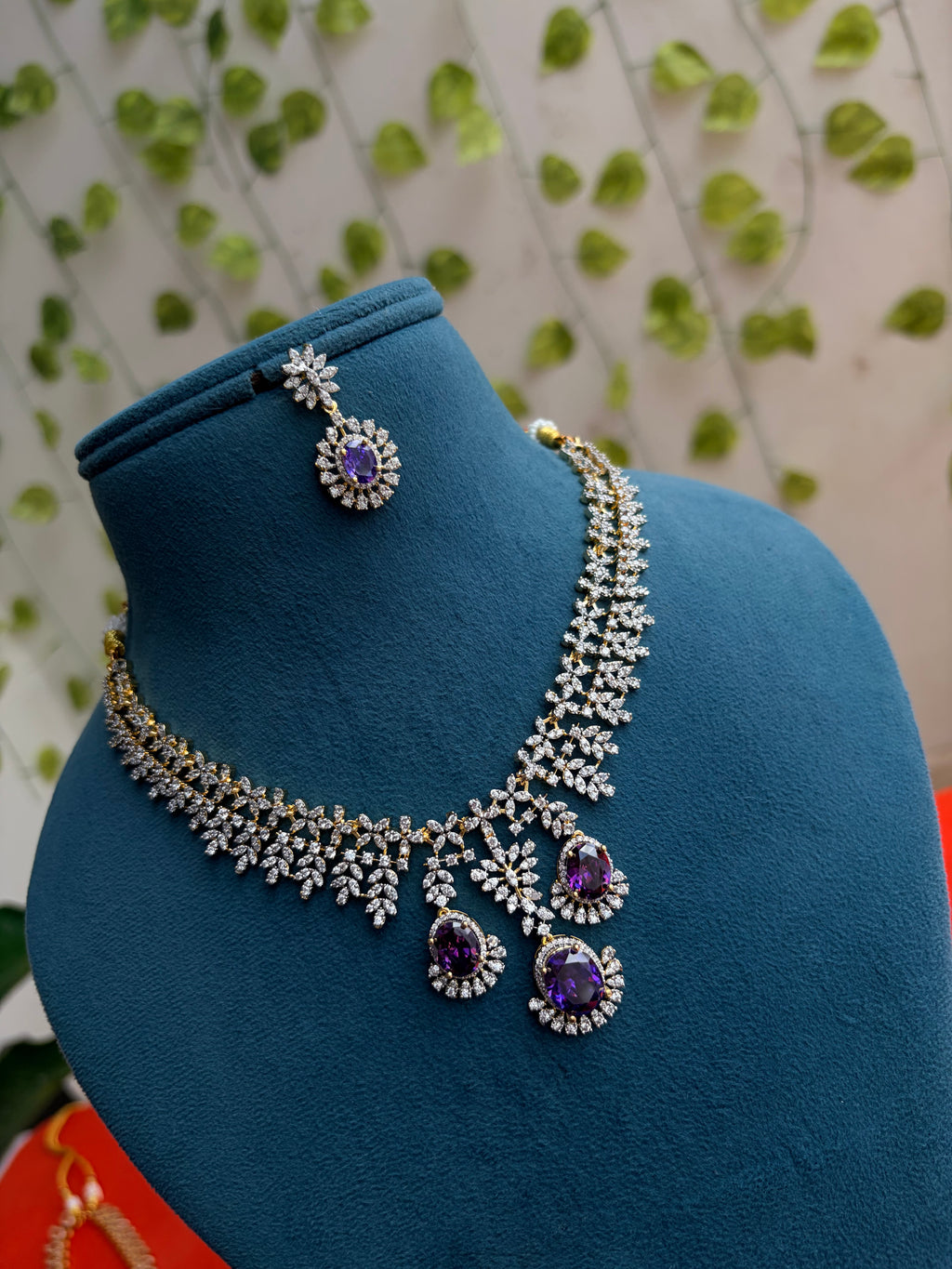 Diamond finish simple Neckset with Earrings Ns243