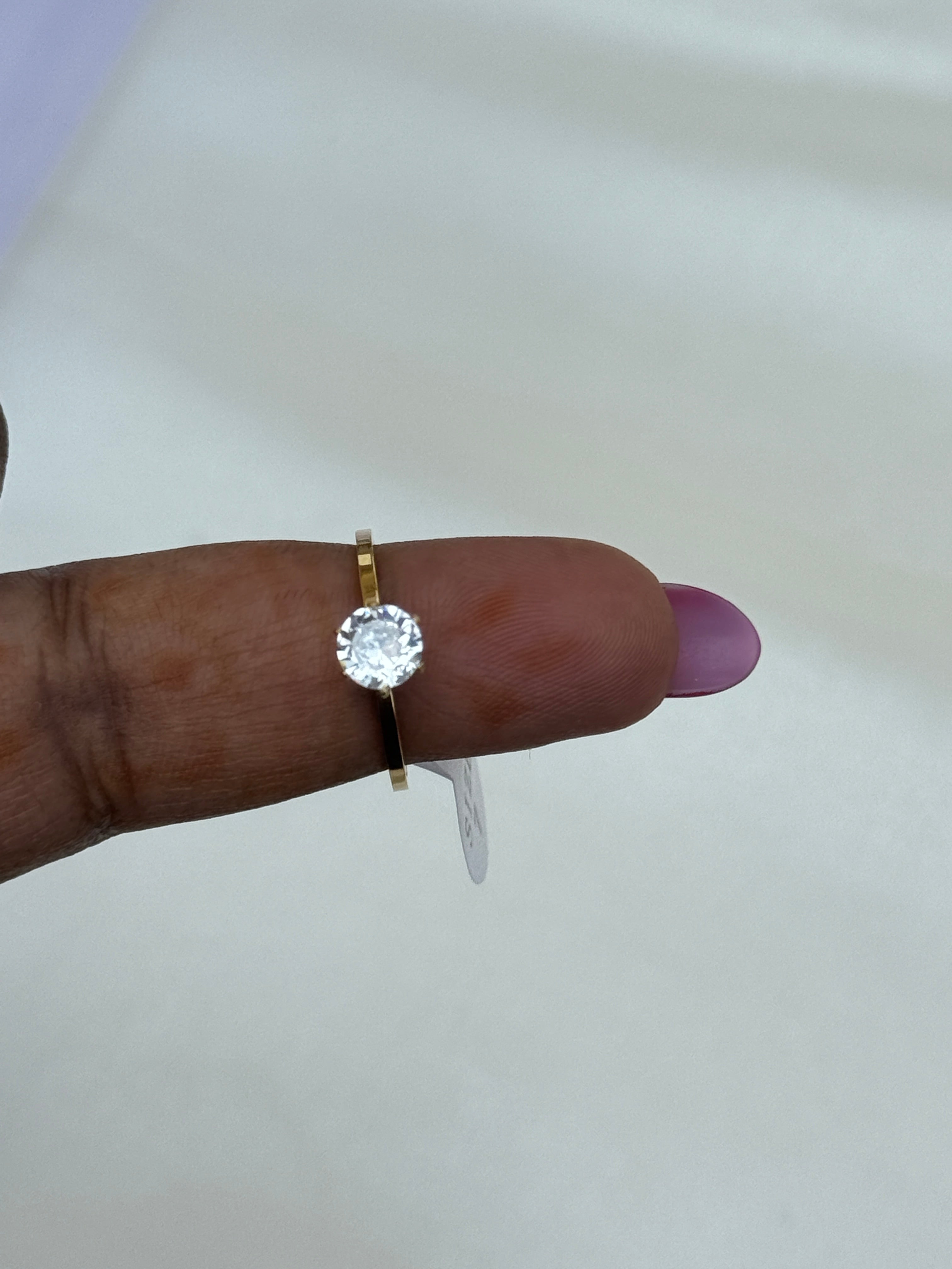 Rg050 anti tarnish single white stone finger ring