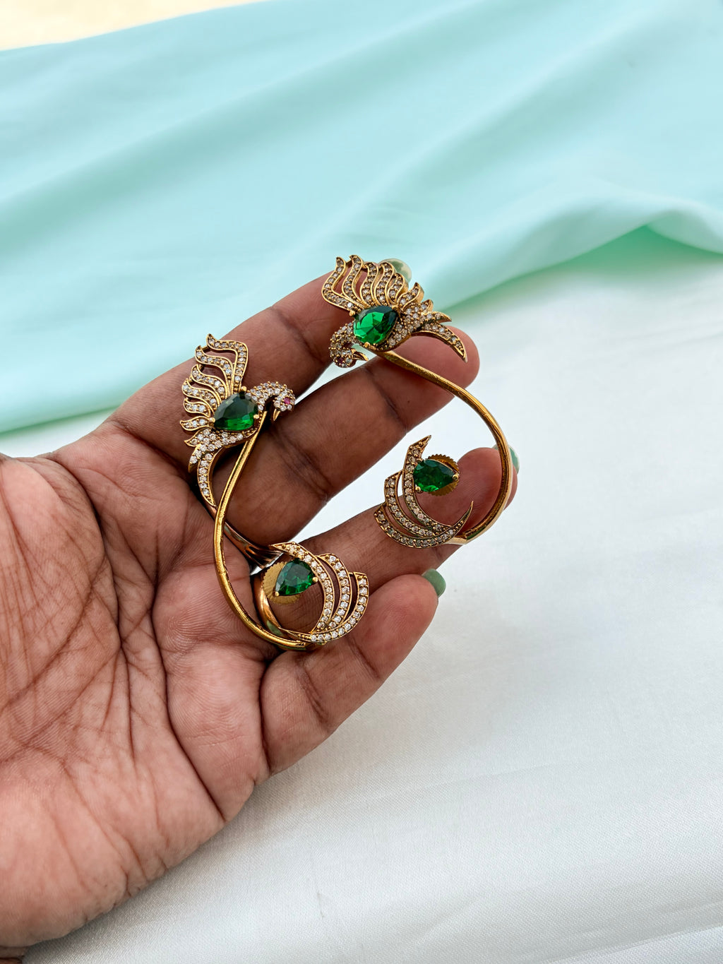 Unique Peacock green earcuffs Er950