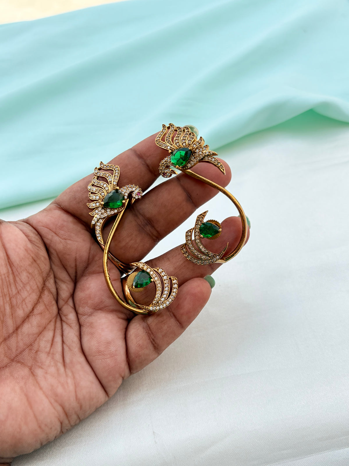 Unique Peacock green earcuffs Er950
