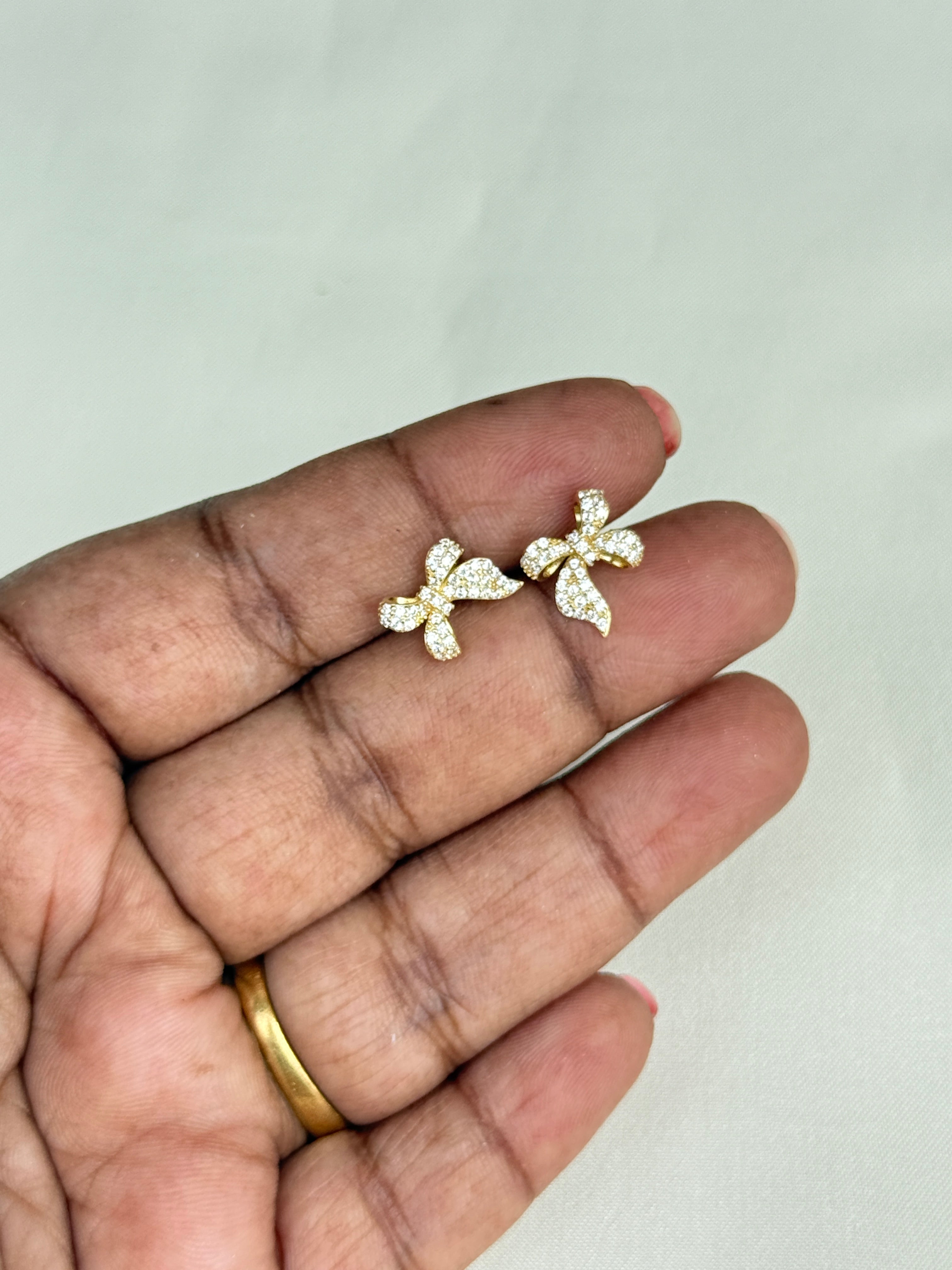 Se010 92.5 silver hallmark bow studs