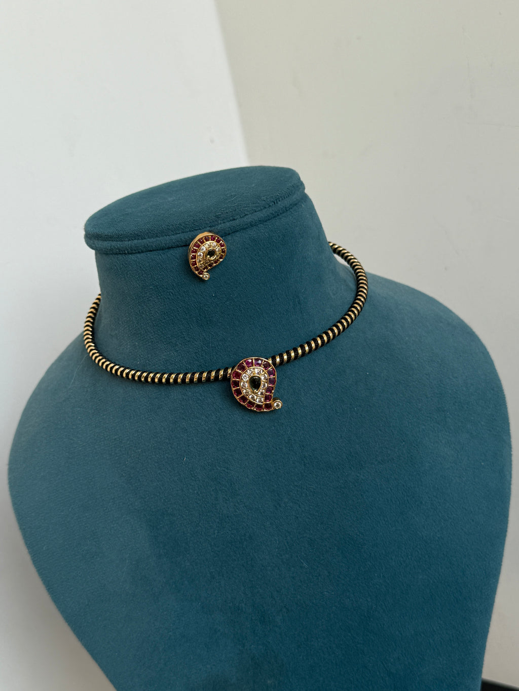 Hs026 hasli with kemp mango pendent with earrings