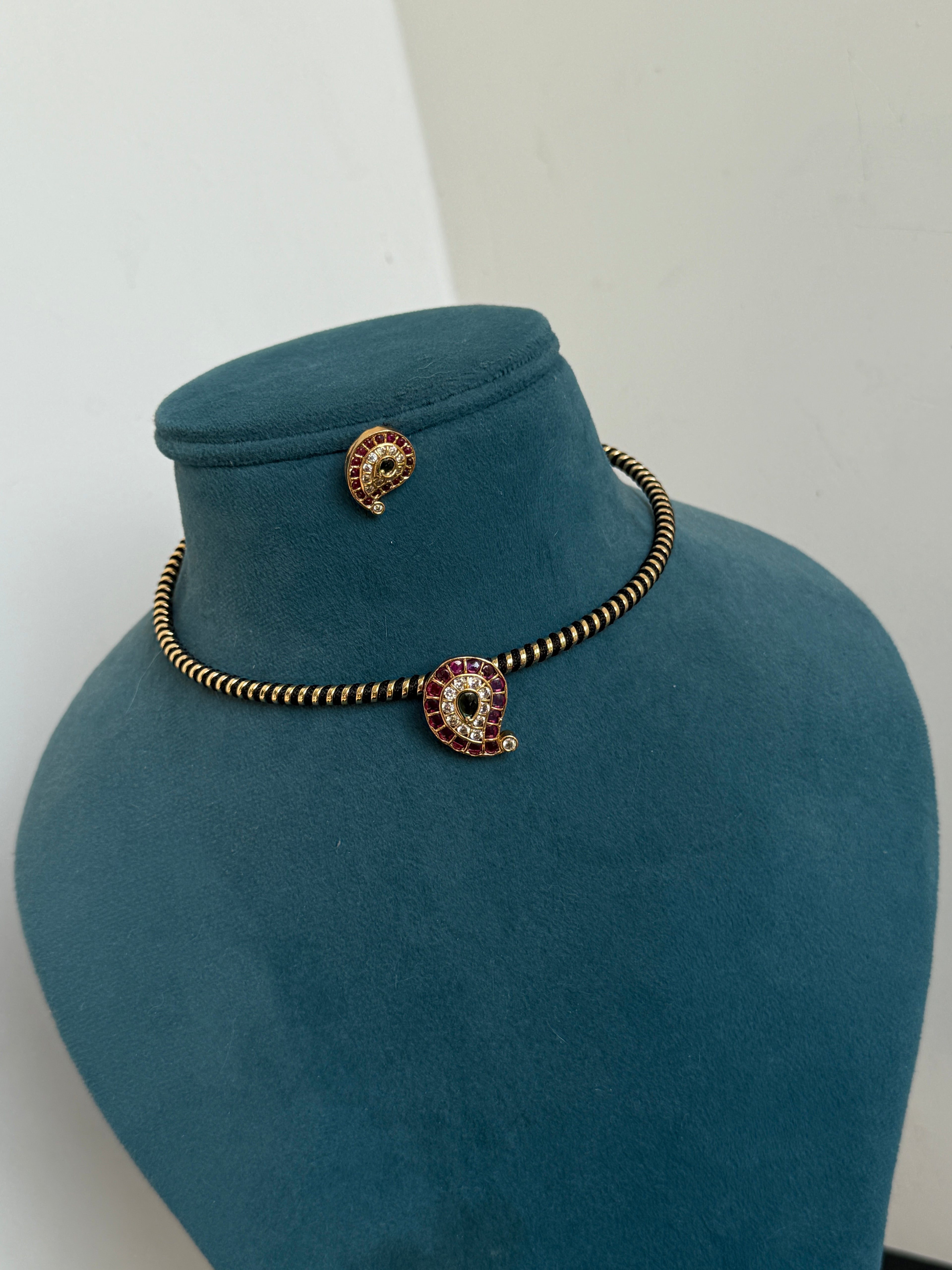 Hs026 hasli with mango pendent with earrings