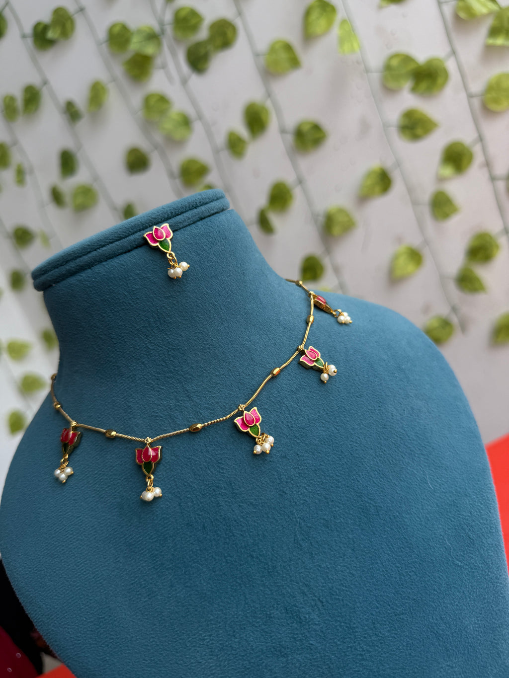 Ns926 lotus short neckset with earrings