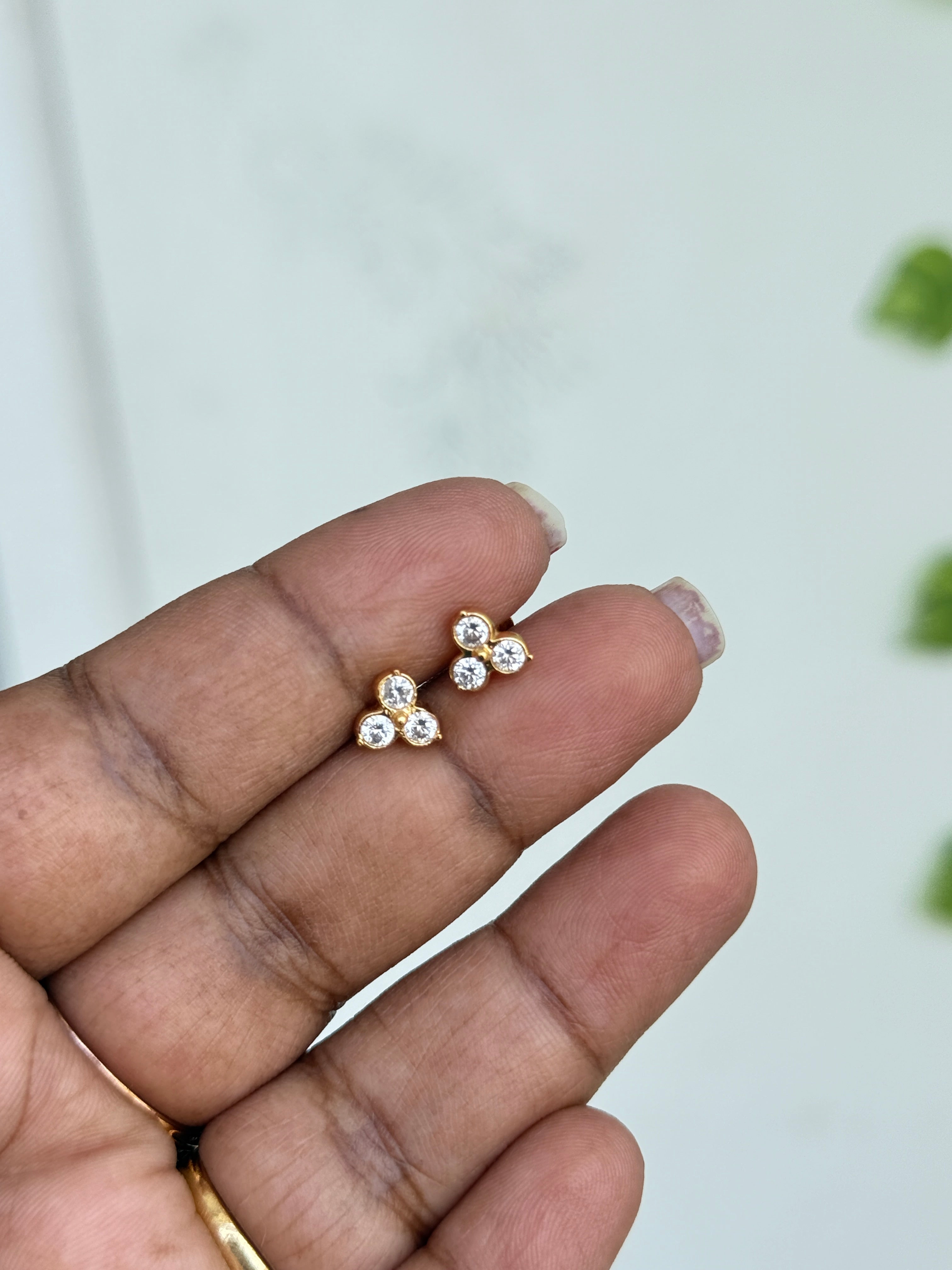 Ph175  panchaloham small 3 stone back screw  studs