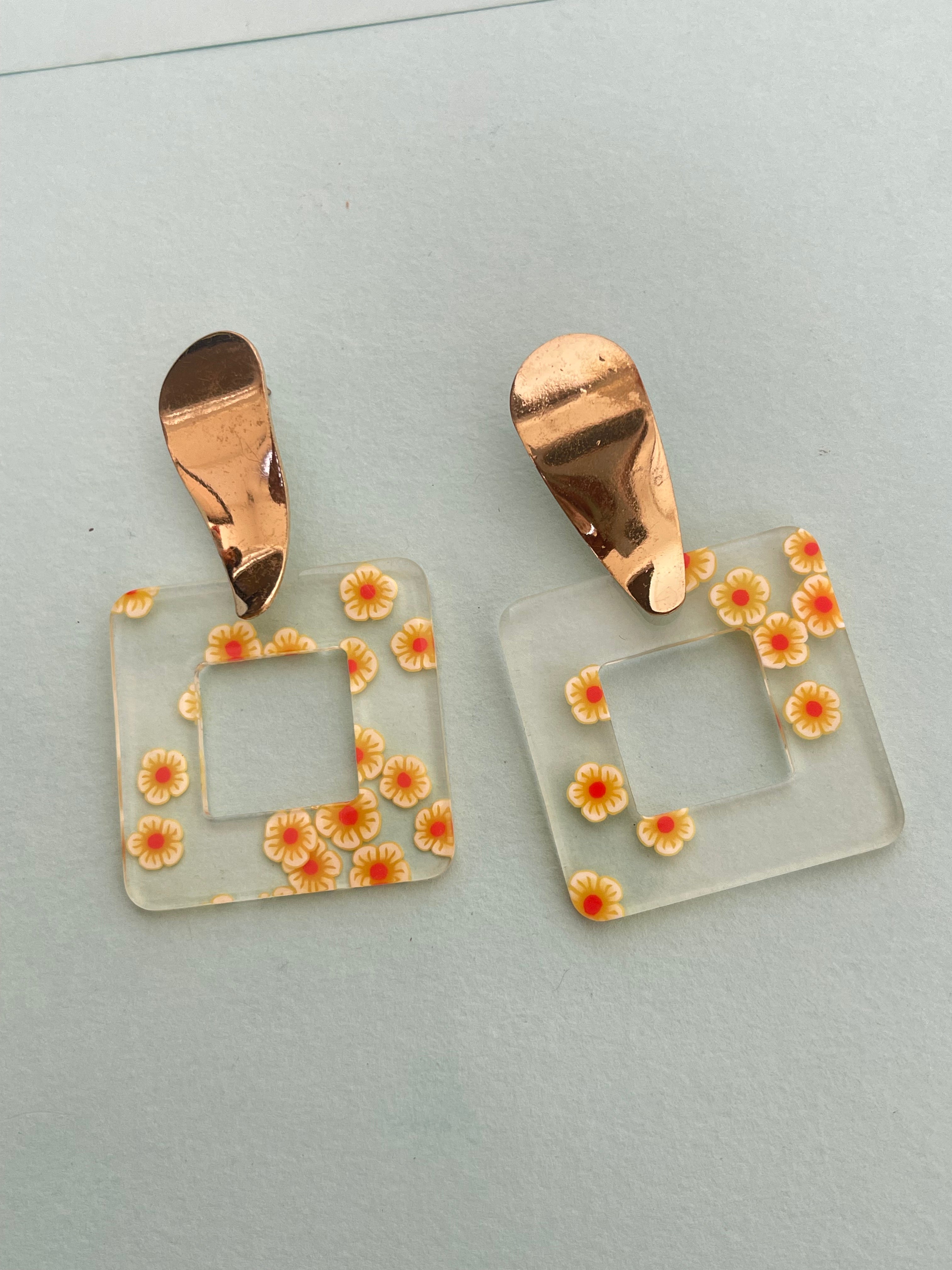 Square lightweight danglers
