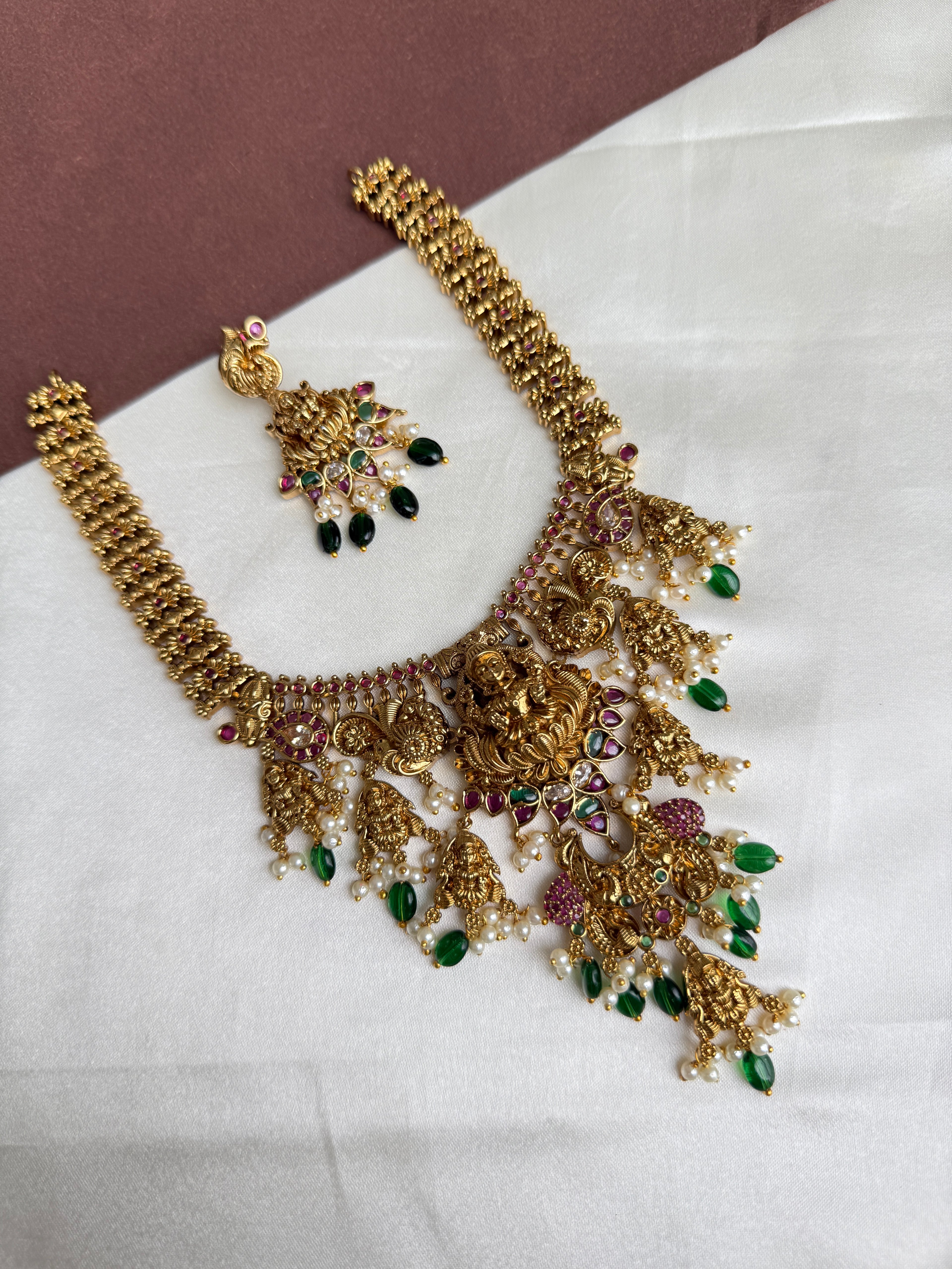 Ns338 Lakshmi Devi nakshi green beads neckset