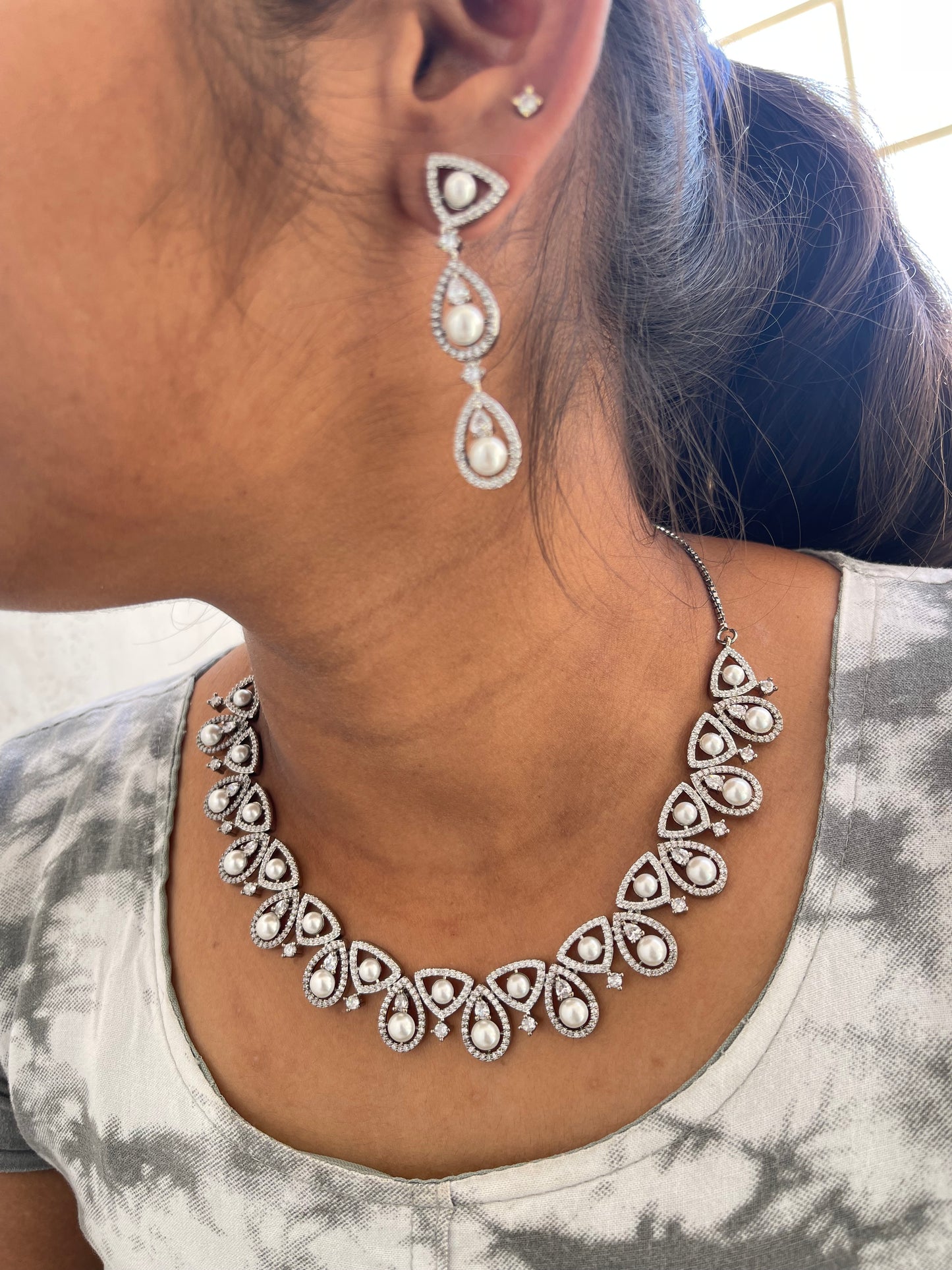 Zircon pearl neckset with earrings