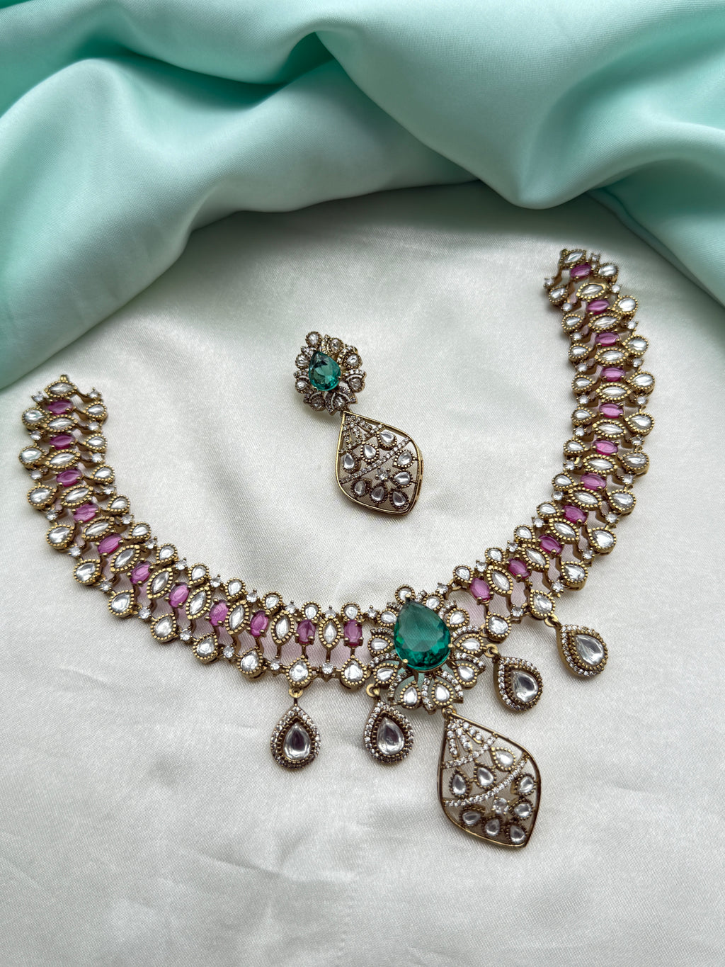 multi short neckset with drop earrings Ns254